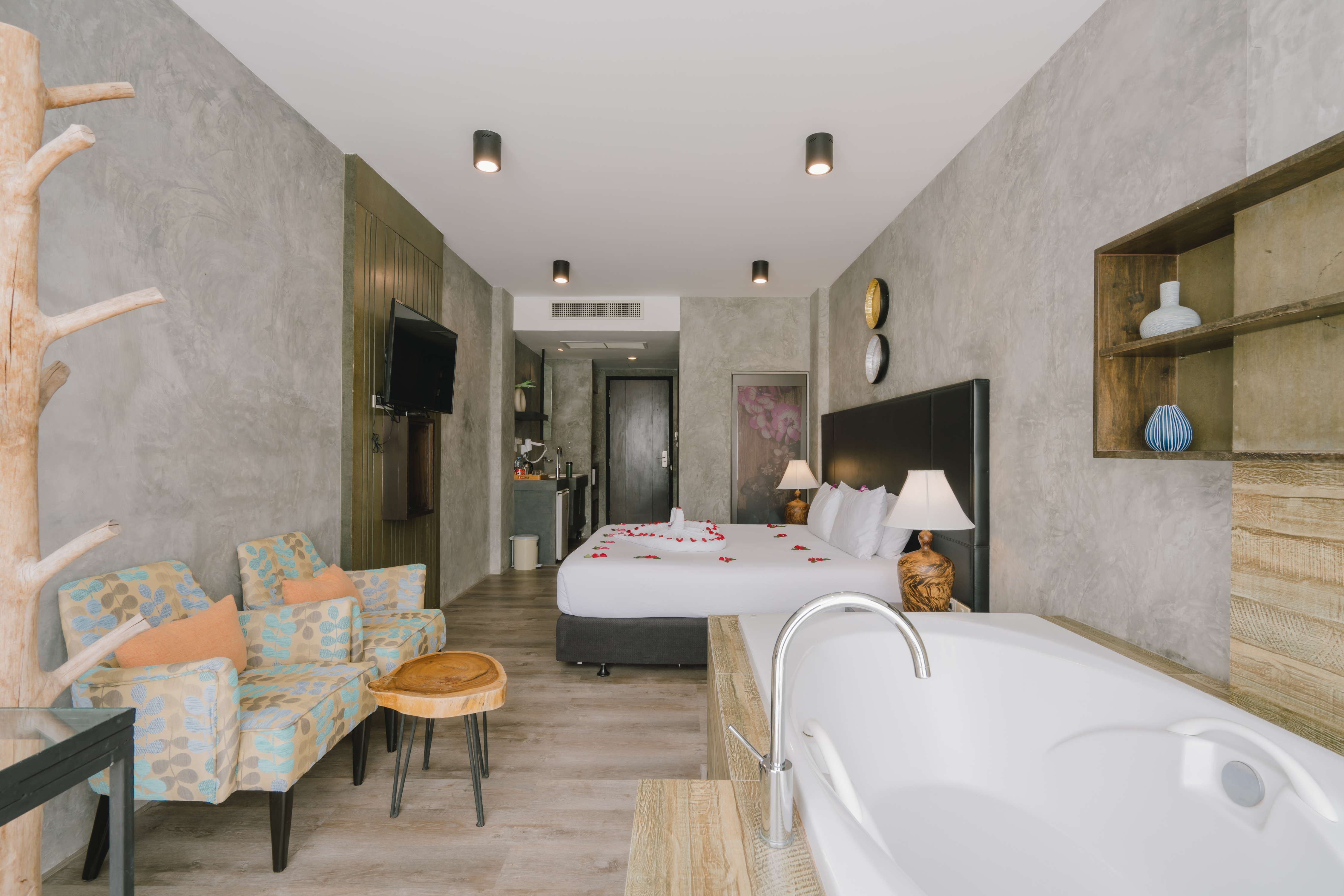 Patong Signature Boutique Hotel