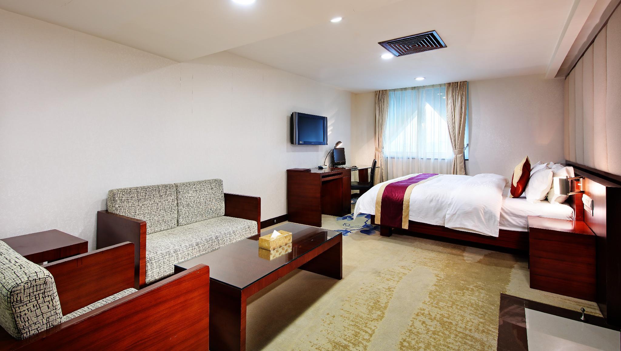 New World Hotel