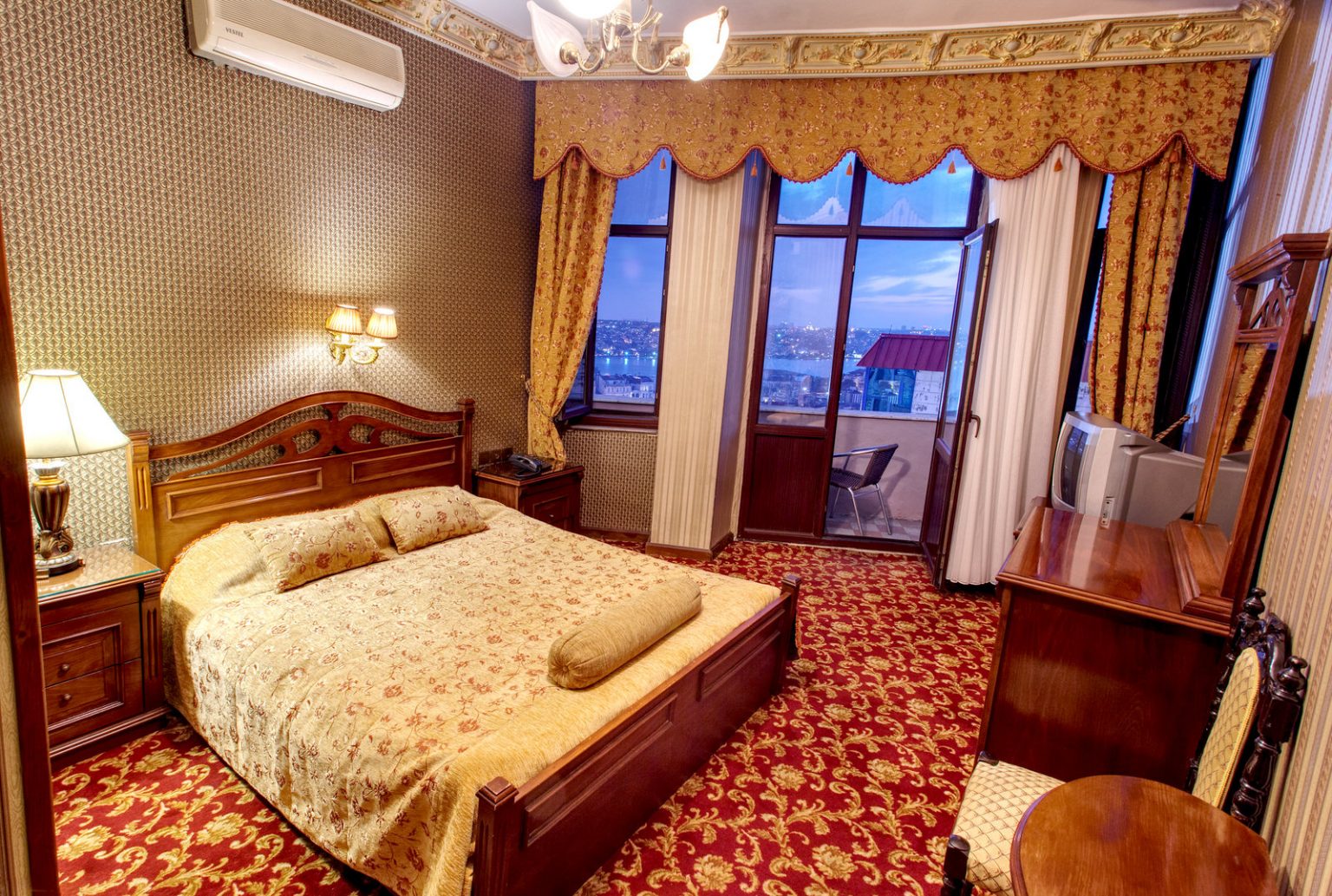 Grand Hotel De Londres by null