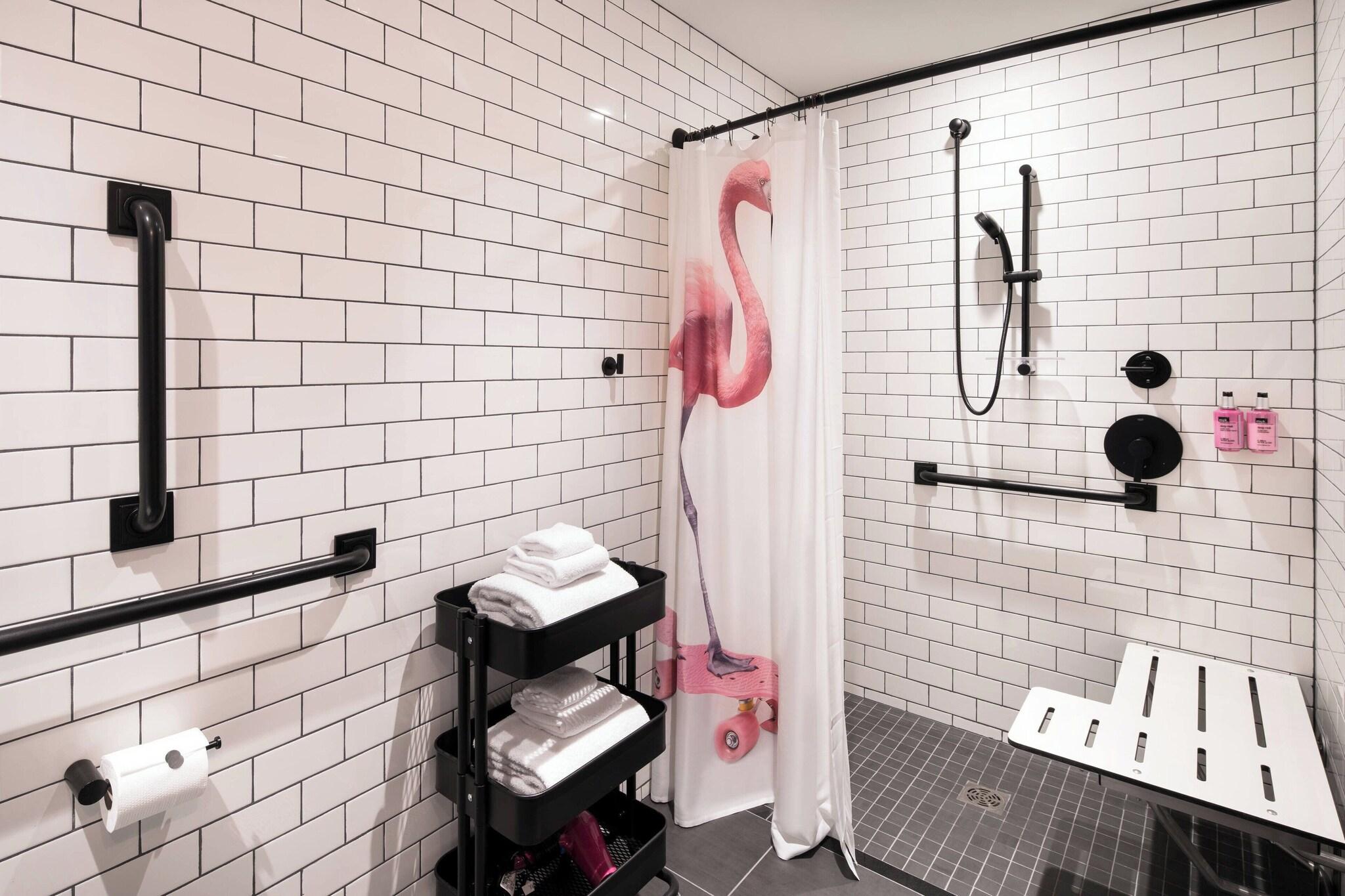 MOXY Seattle Downtown