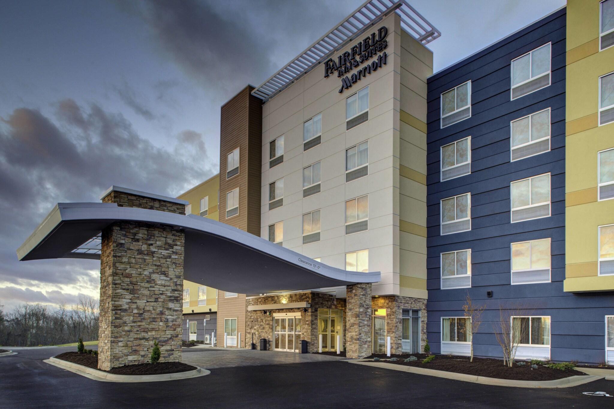 Fairfield Inn & Suites by Marriott Roanoke Salem image