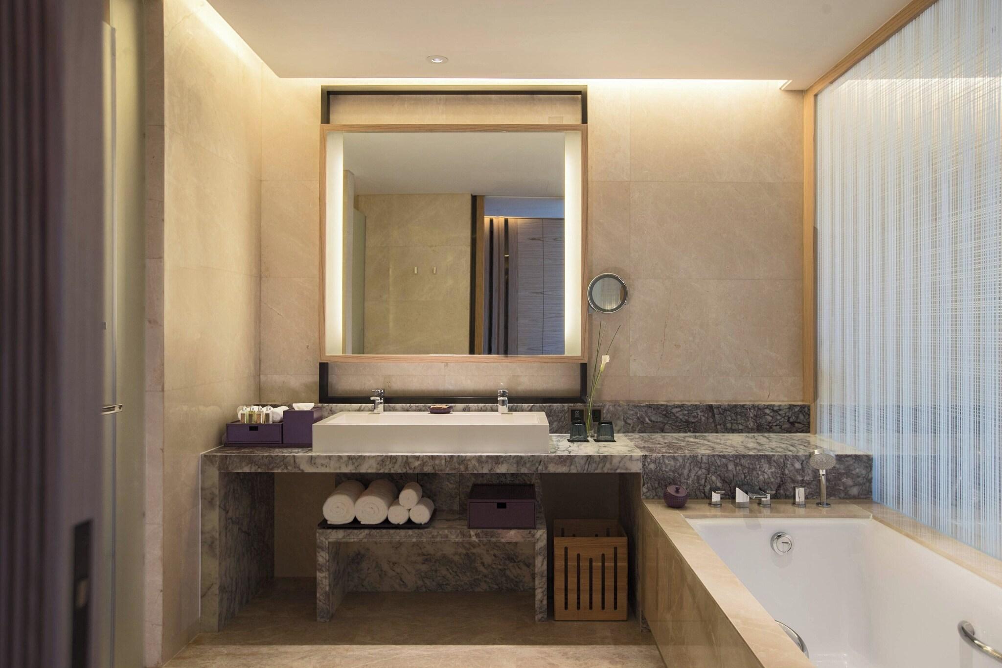 Renaissance Haikou Hotel