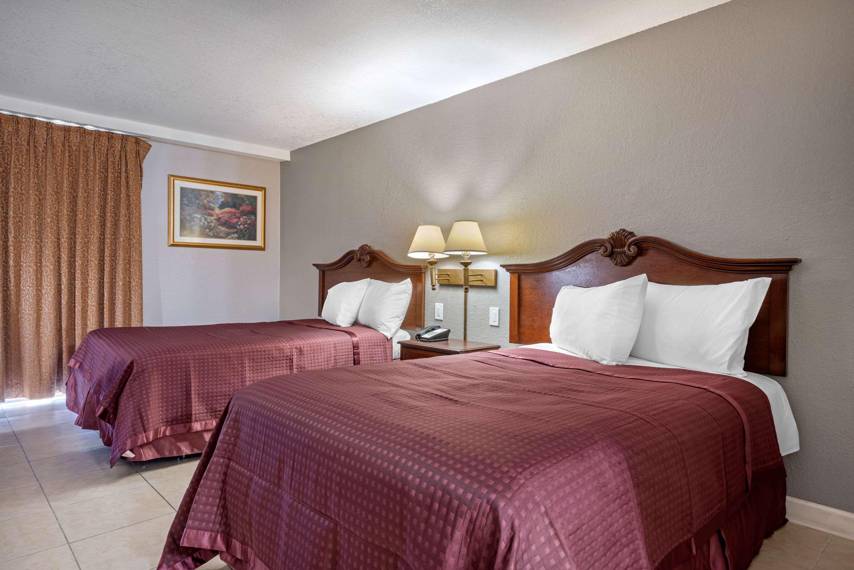 Chambre avec 2 lits