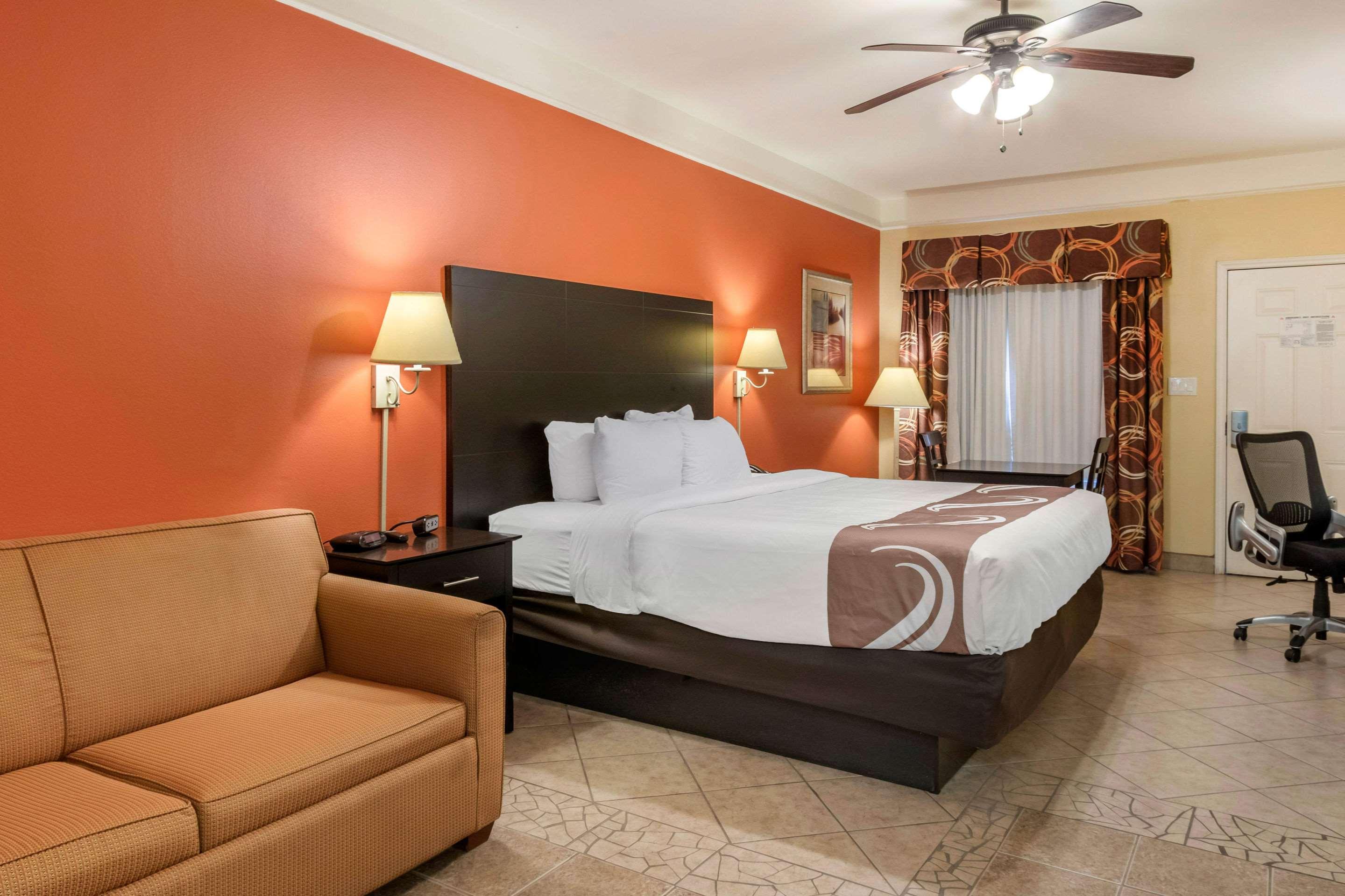 Quality Inn&Suites At The Outlets Mercedes/Weslaco