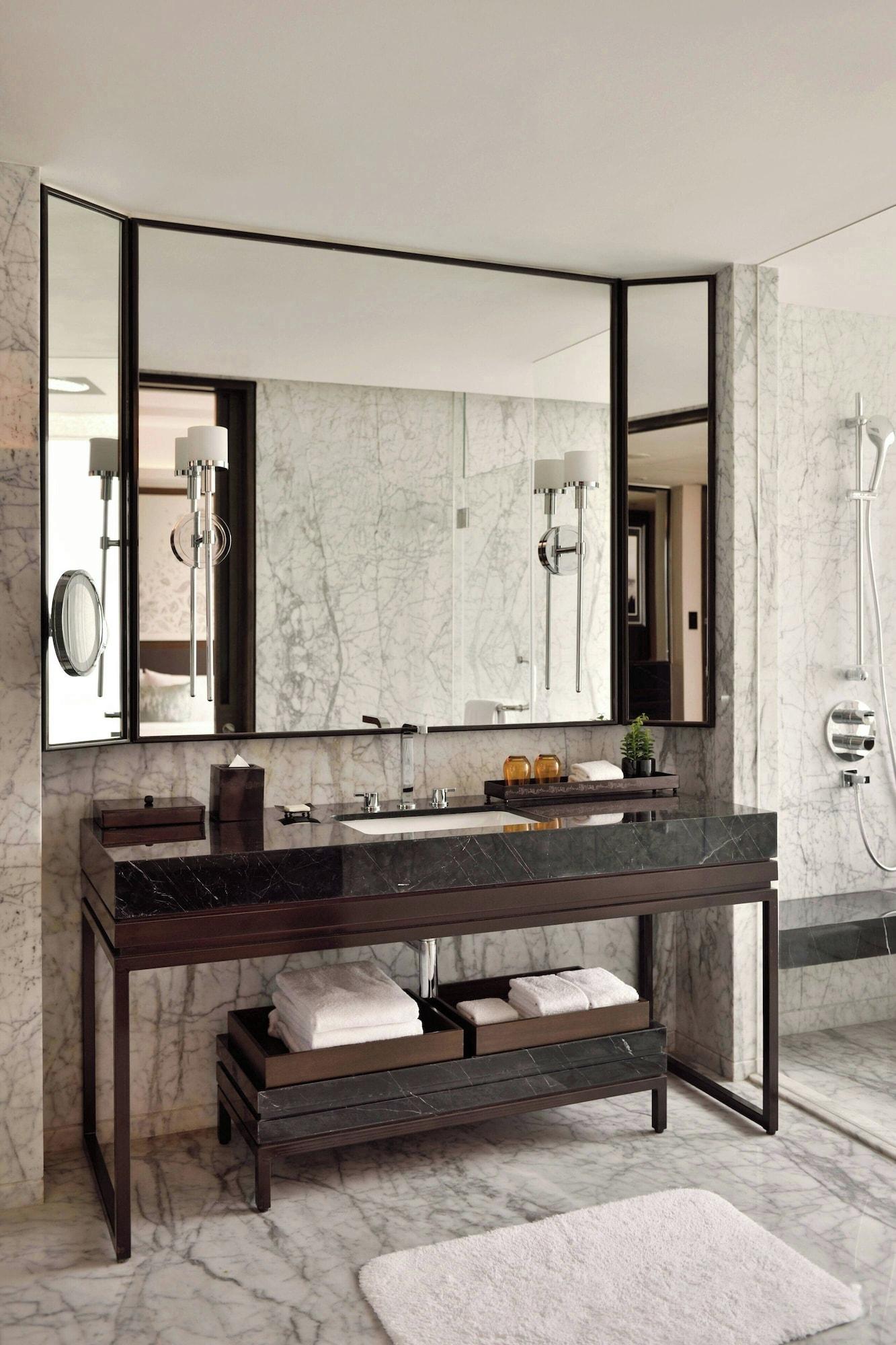 JW Marriott Hotel Kolkata by null