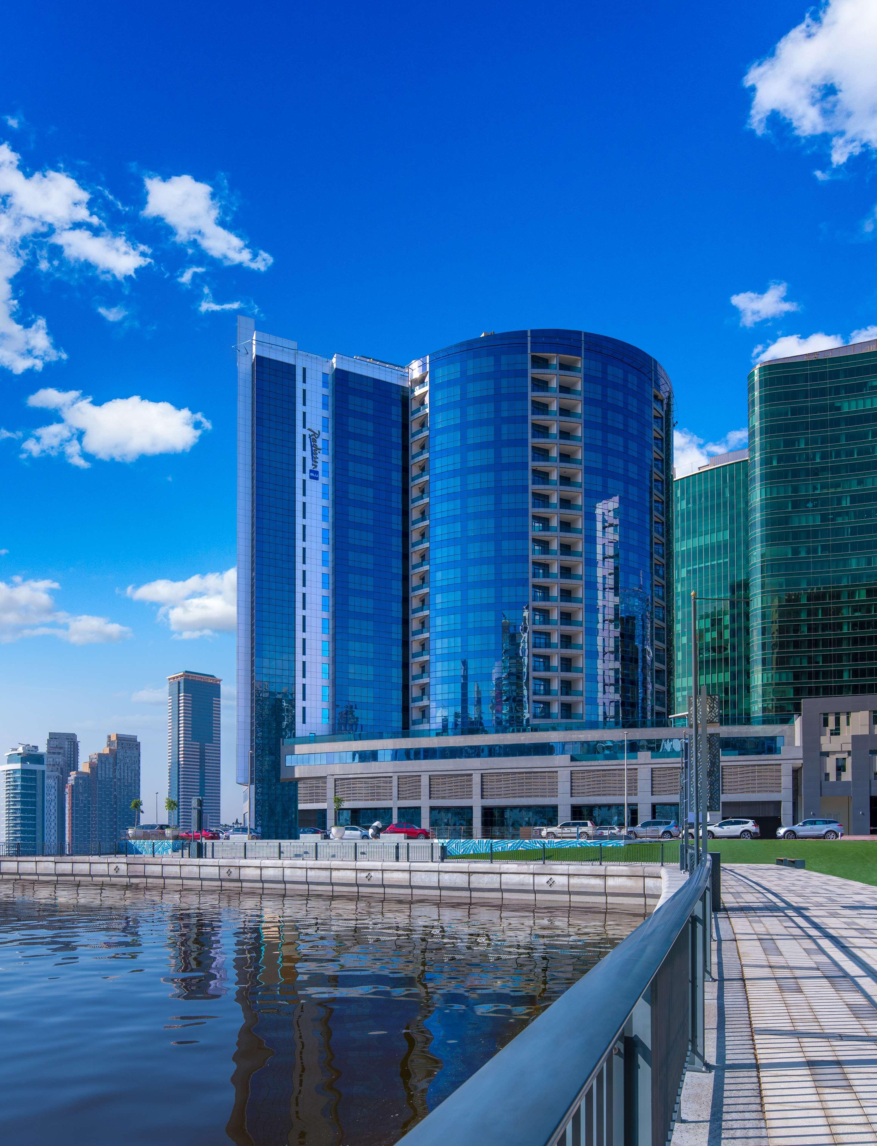 Radisson Blu Hotel, Dubai Waterfront - photo