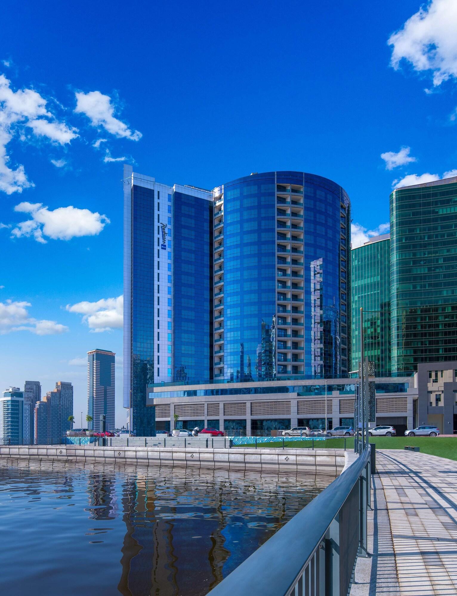 Radisson Blu Hotel, Dubai Waterfront - photo