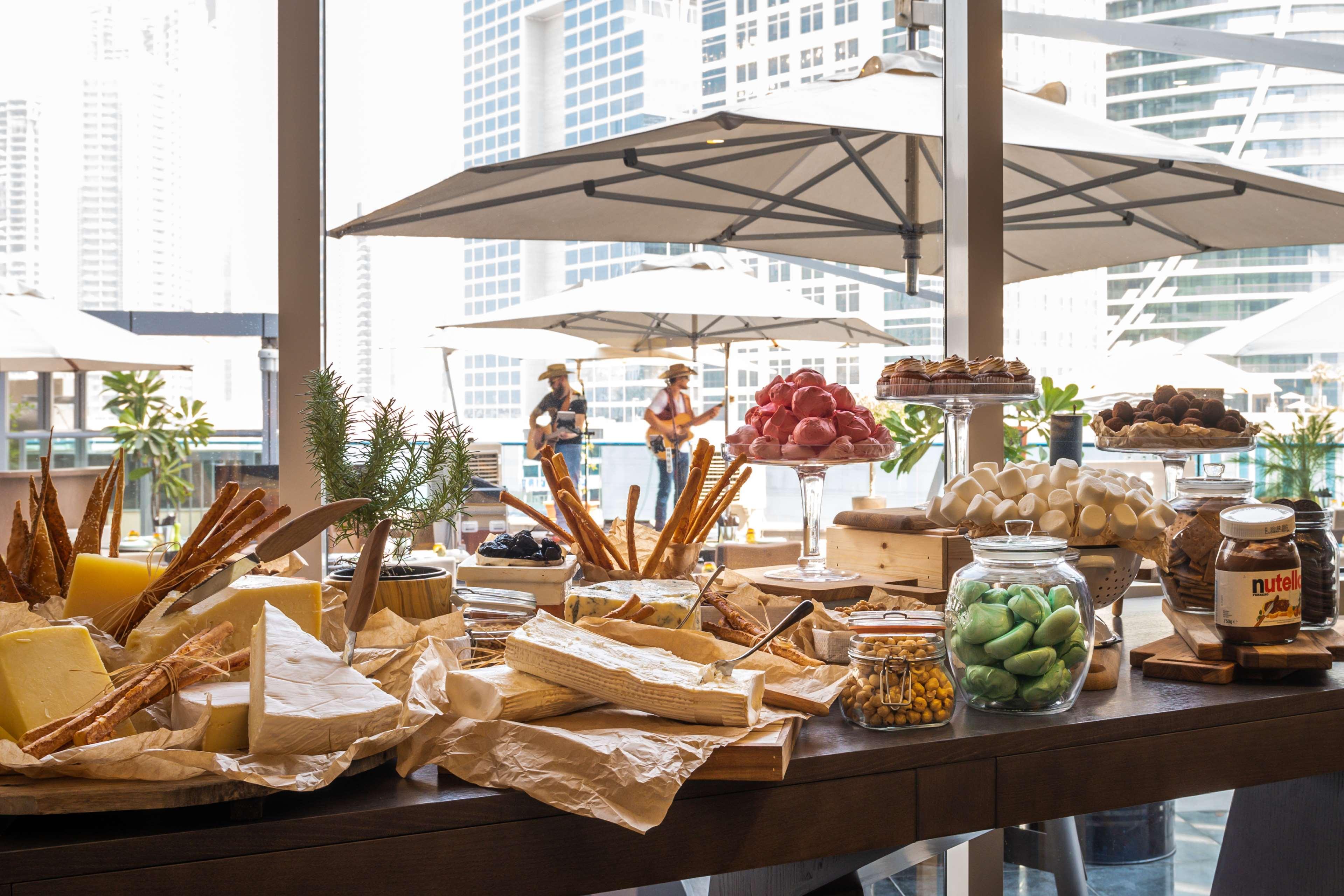 Radisson Blu Hotel, Dubai Waterfront - photo