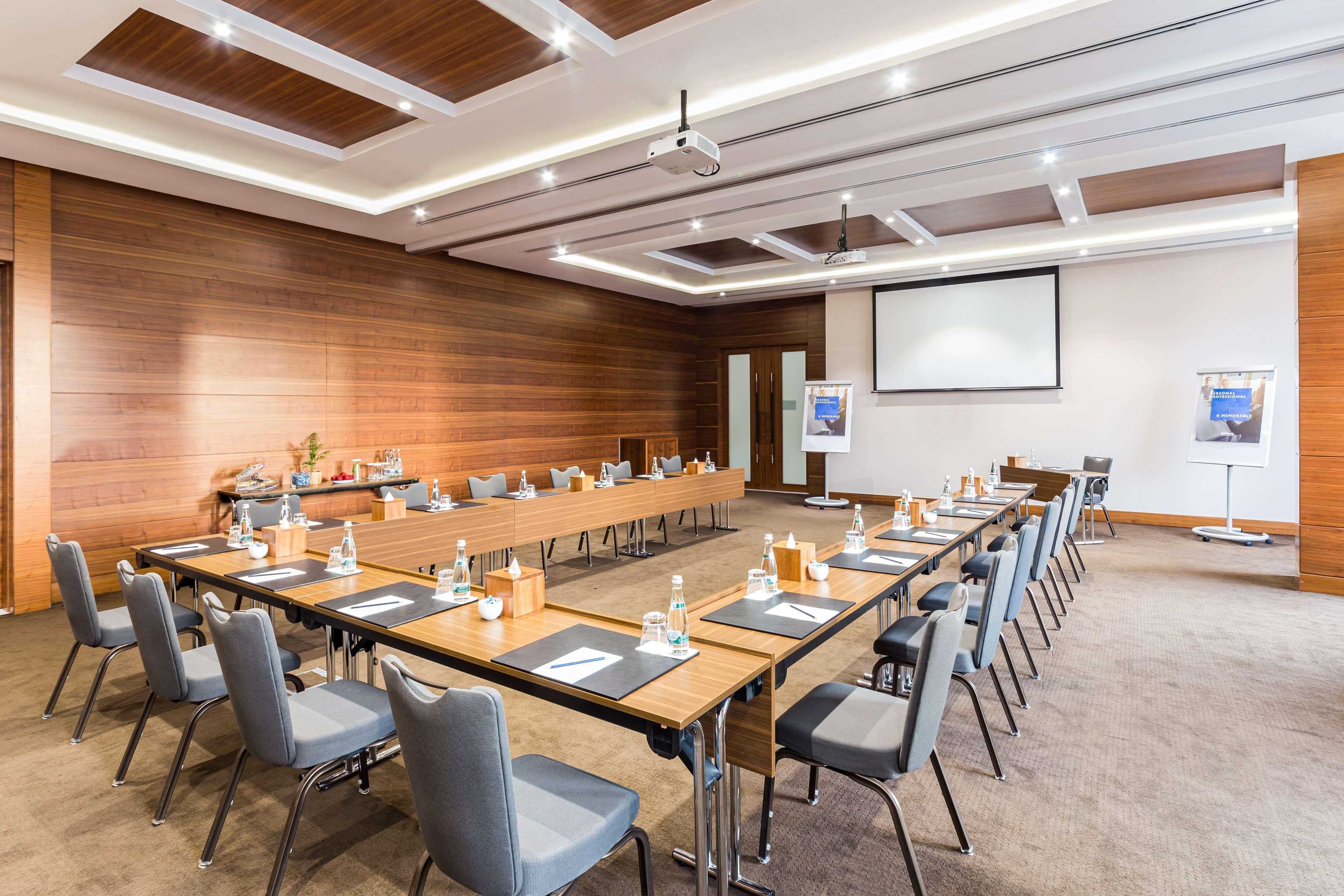 Radisson Blu Hotel, Dubai Waterfront - photo