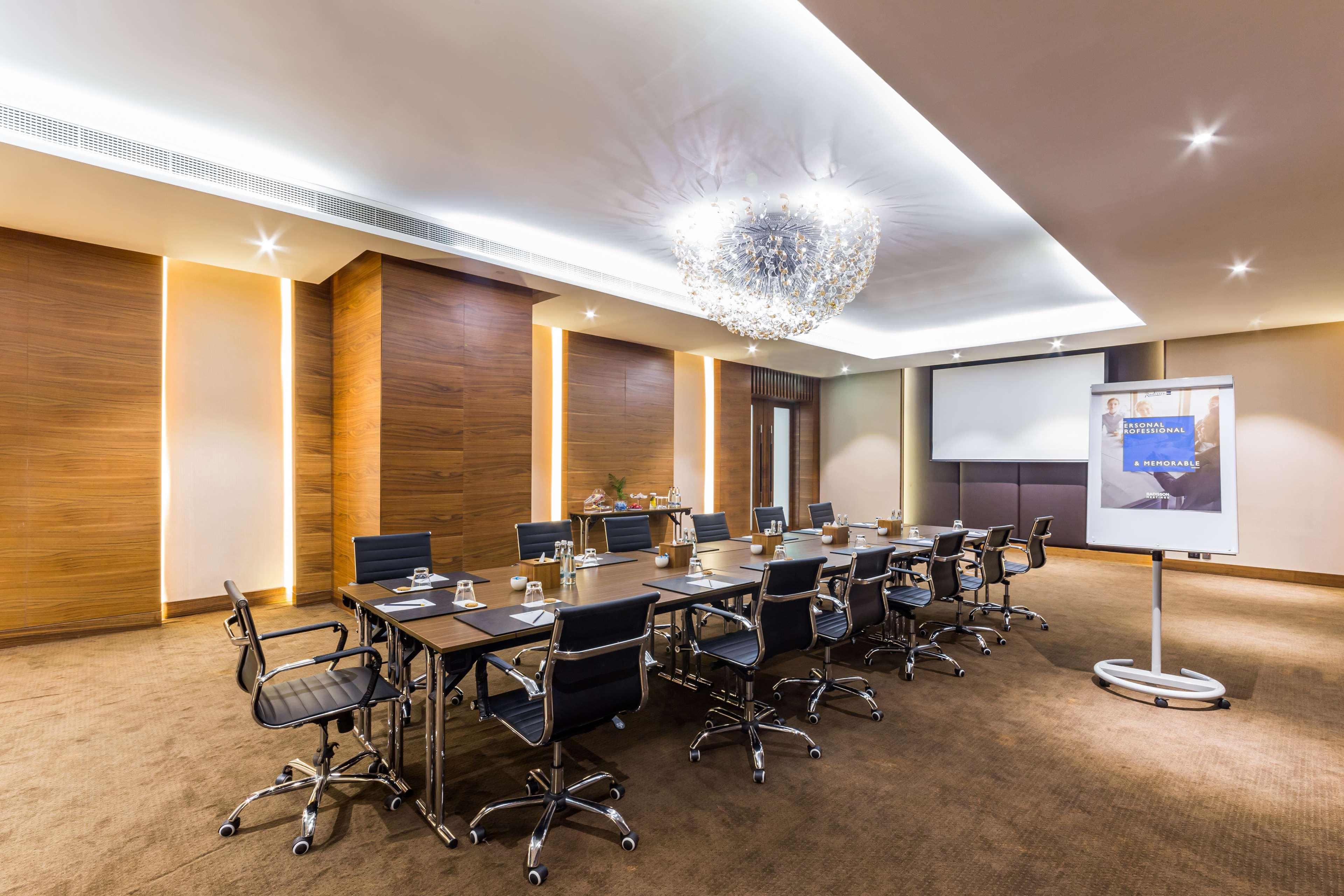 Radisson Blu Hotel, Dubai Waterfront - photo