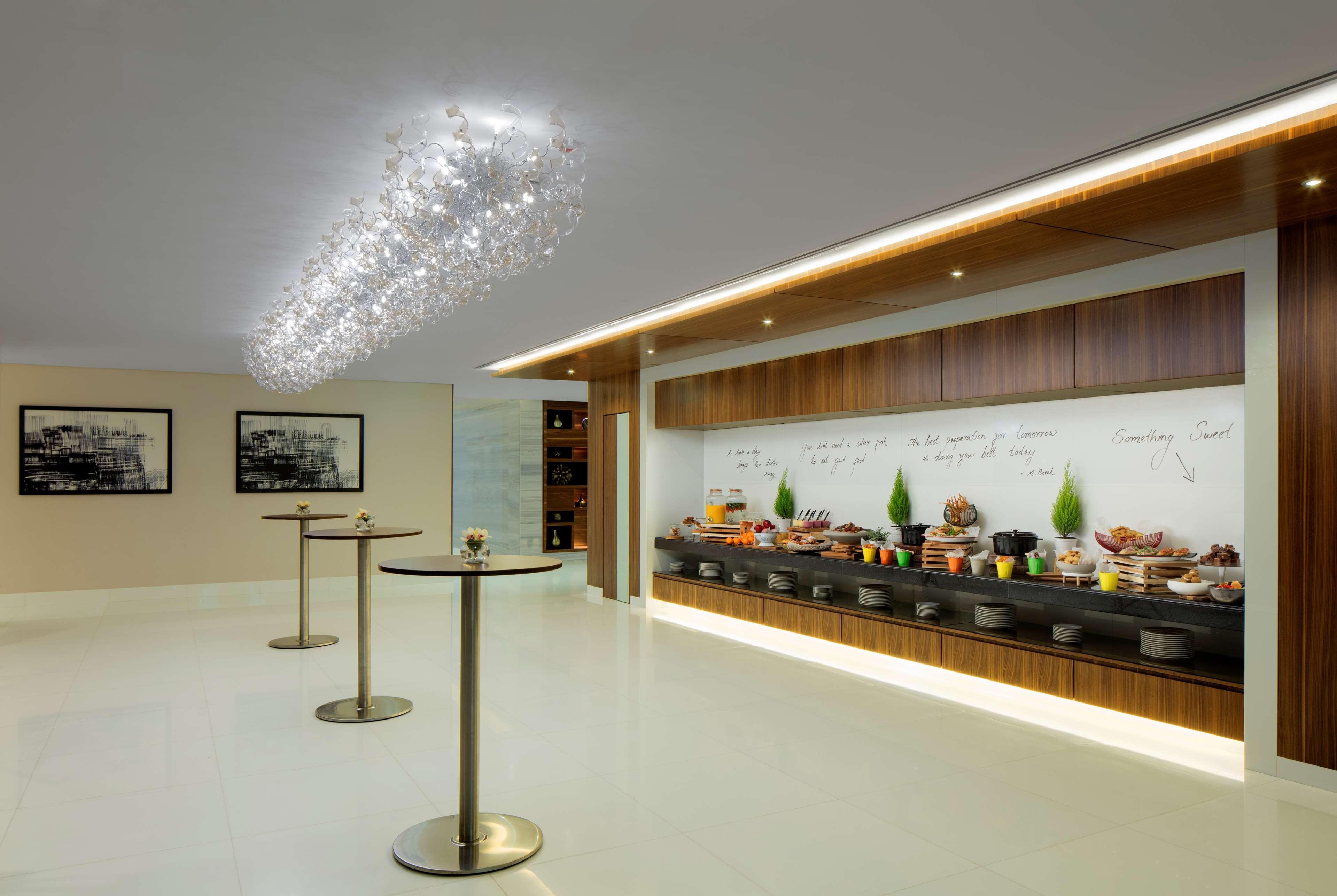 Radisson Blu Hotel, Dubai Waterfront - photo