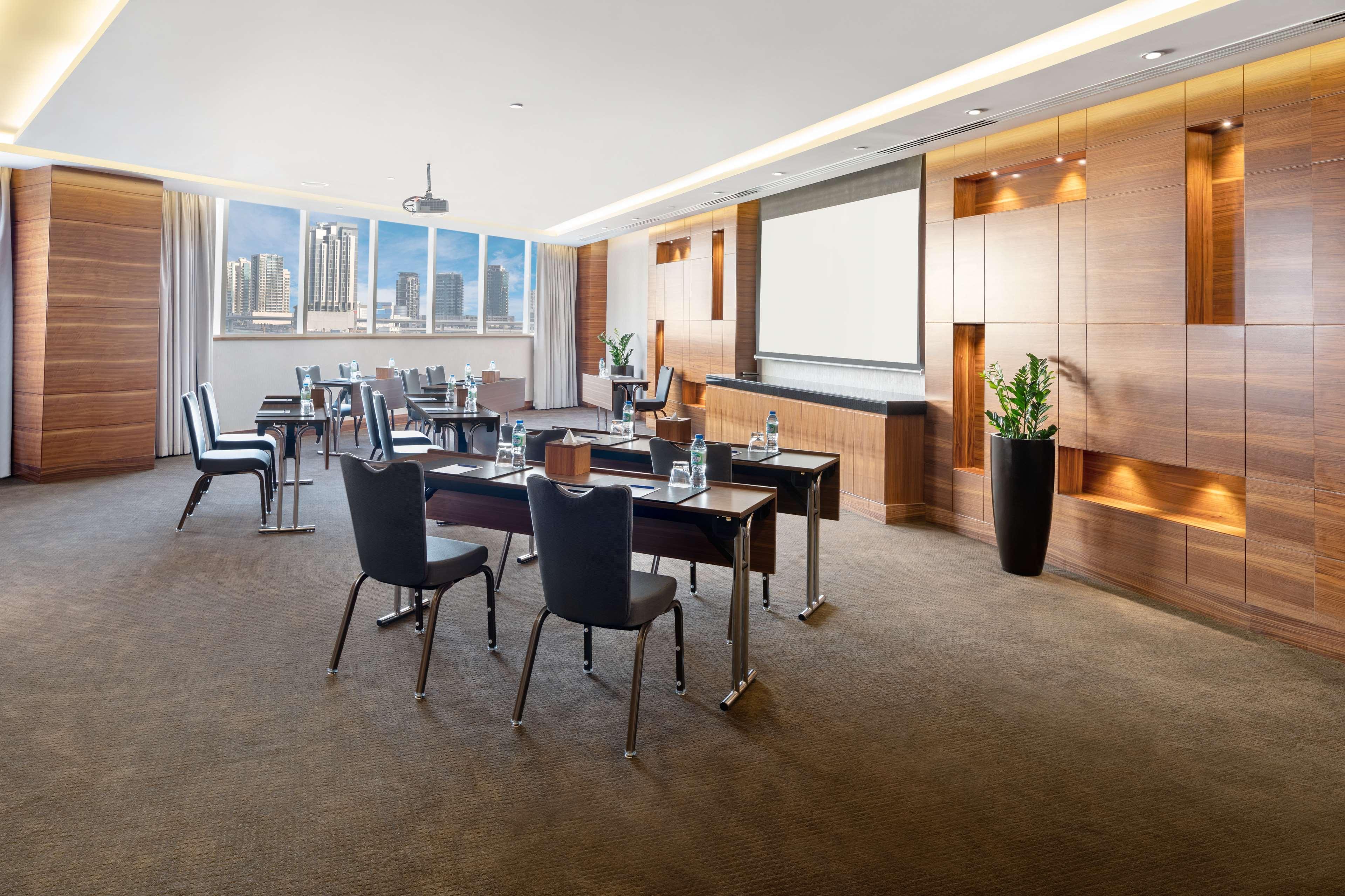 Radisson Blu Hotel, Dubai Waterfront - photo