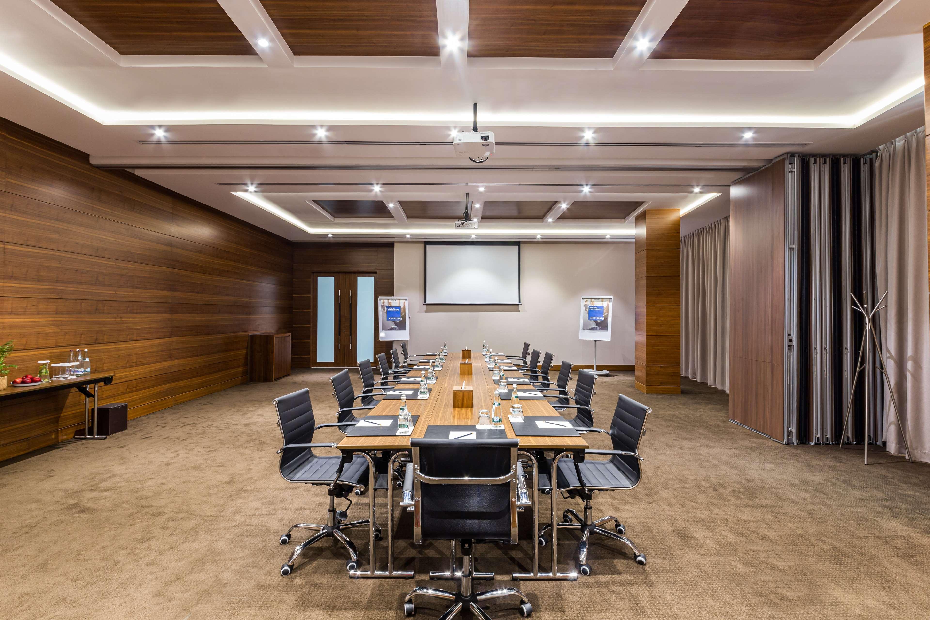 Radisson Blu Hotel, Dubai Waterfront - photo