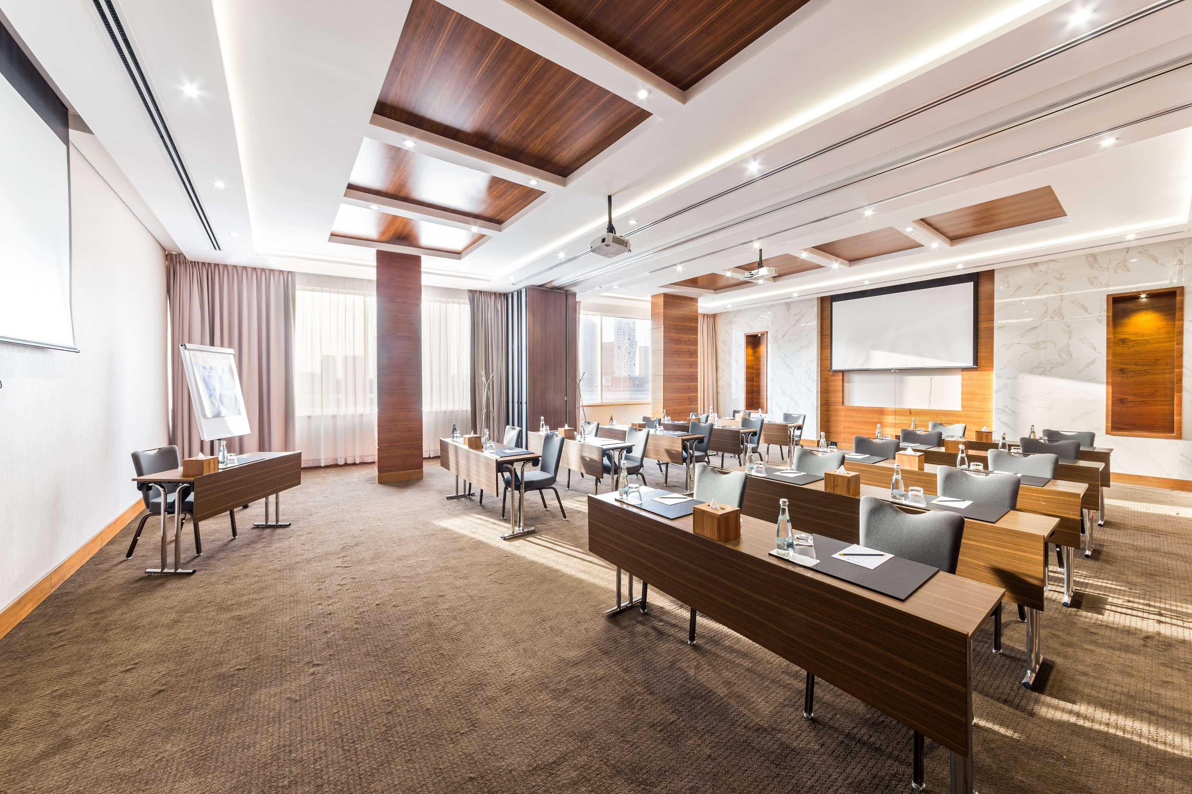 Radisson Blu Hotel, Dubai Waterfront - photo