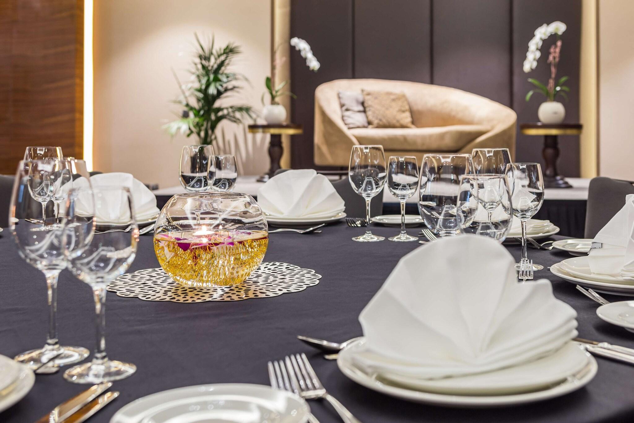 Radisson Blu Hotel, Dubai Waterfront - photo