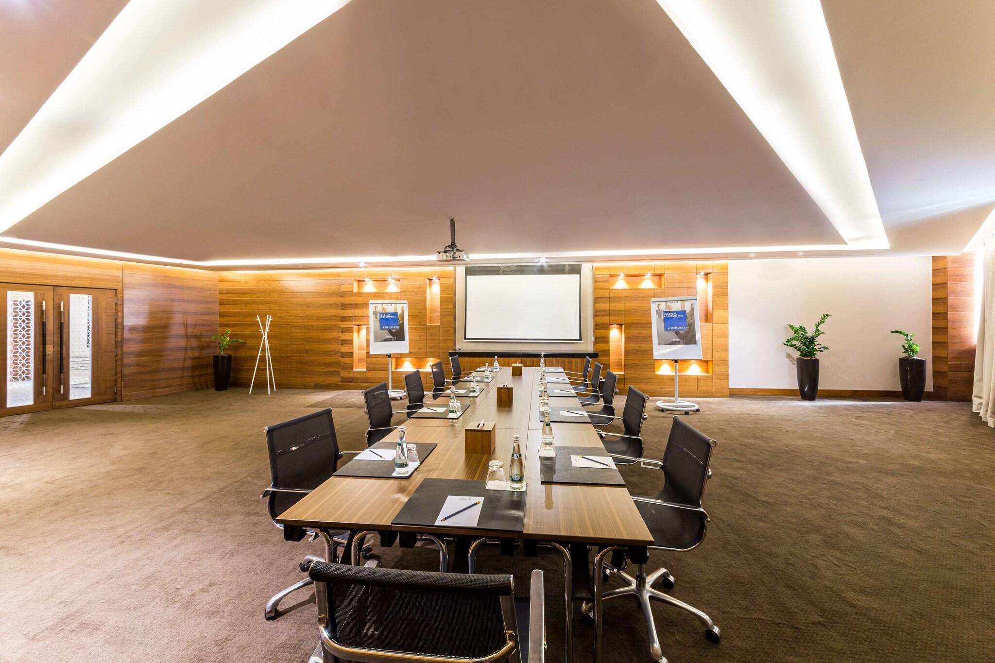 Radisson Blu Hotel, Dubai Waterfront - photo