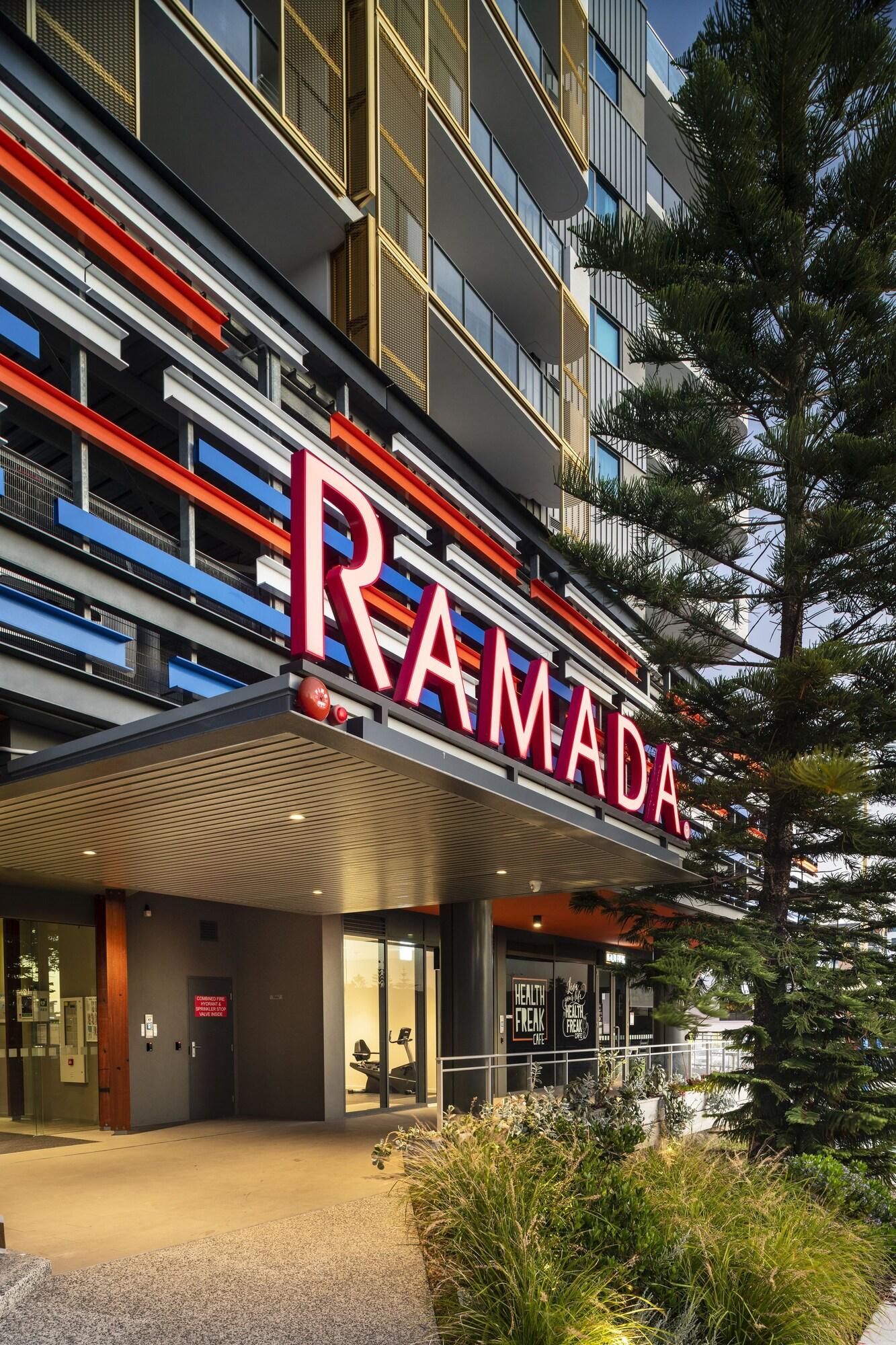 Ramada by Wyndham VetroBlu Scarborough Beach by null
