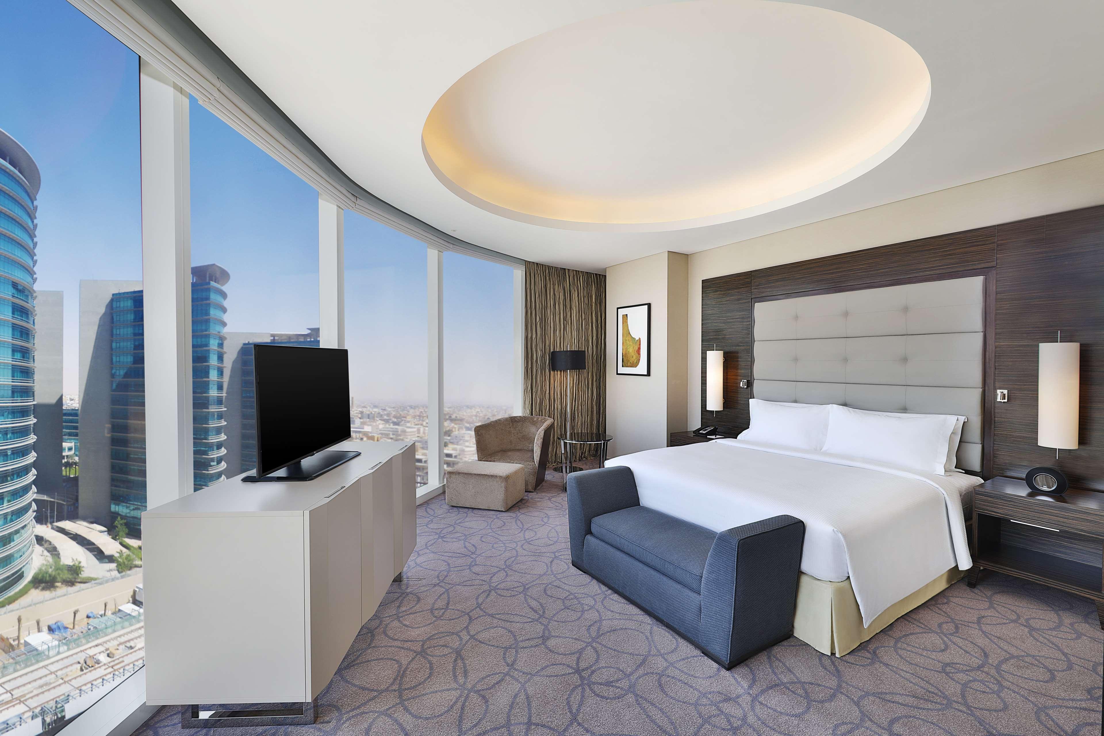 Hilton Riyadh Hotel & Residences Room Type - KING EXECUTIVE ROOM