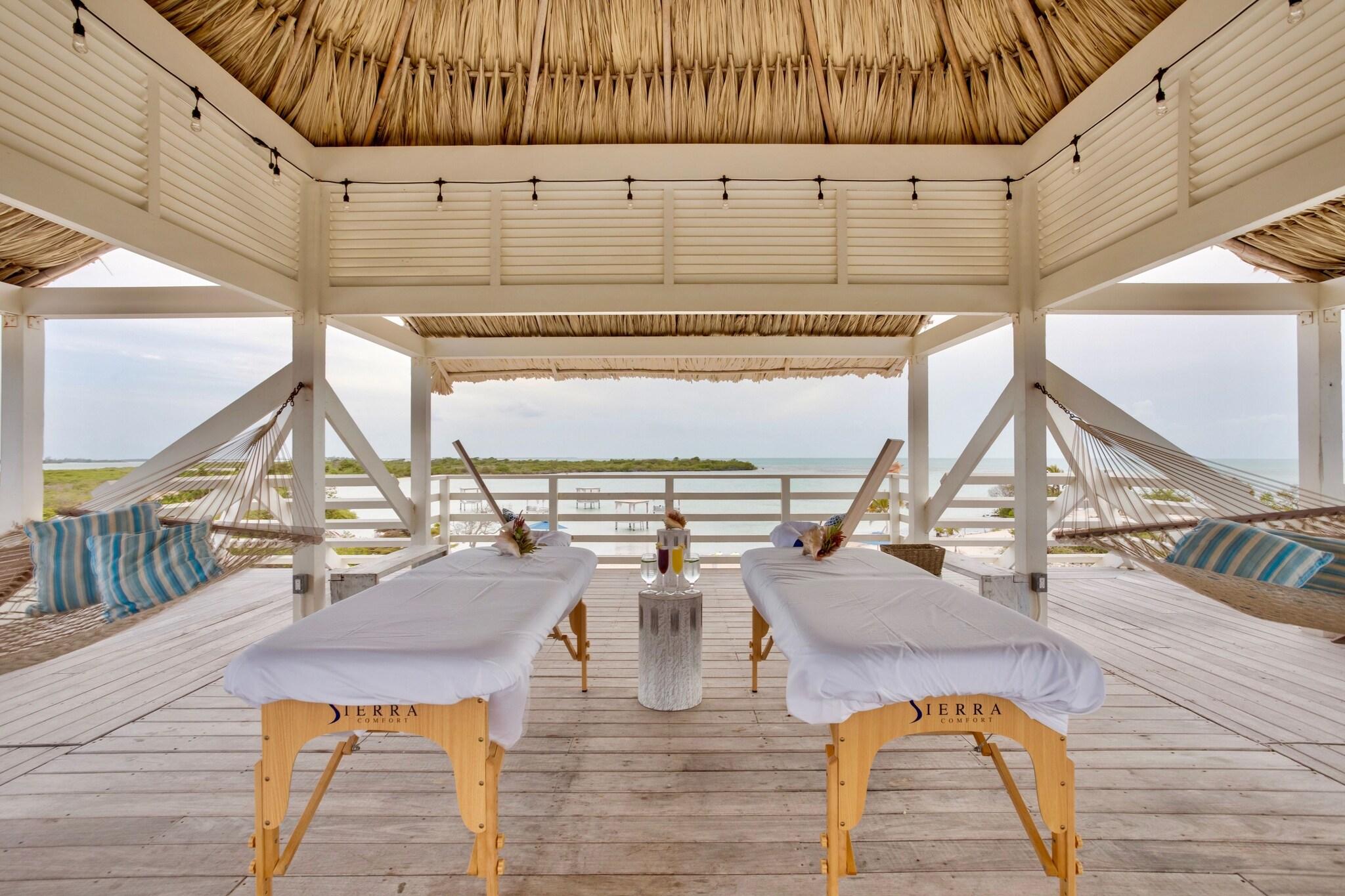 Mahogany Bay Resort & Beach Club, Curio Collection by Hilton by null