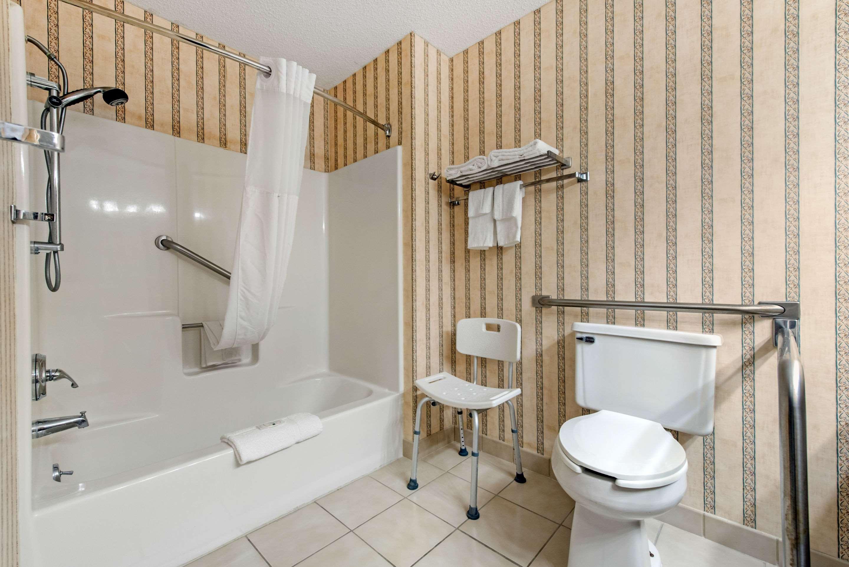 Quality Inn Fairborn Area