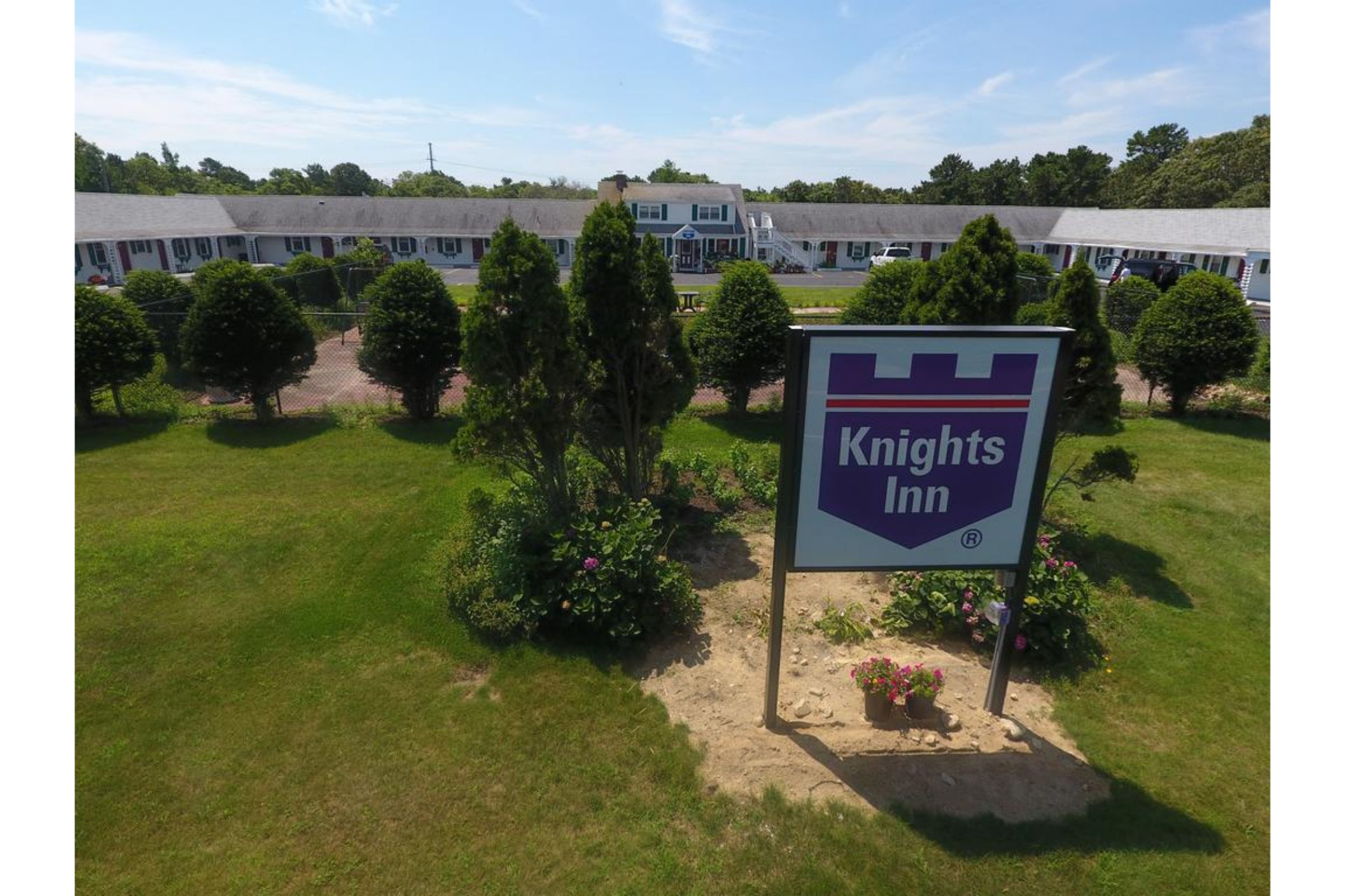 Knights Inn Centerville image