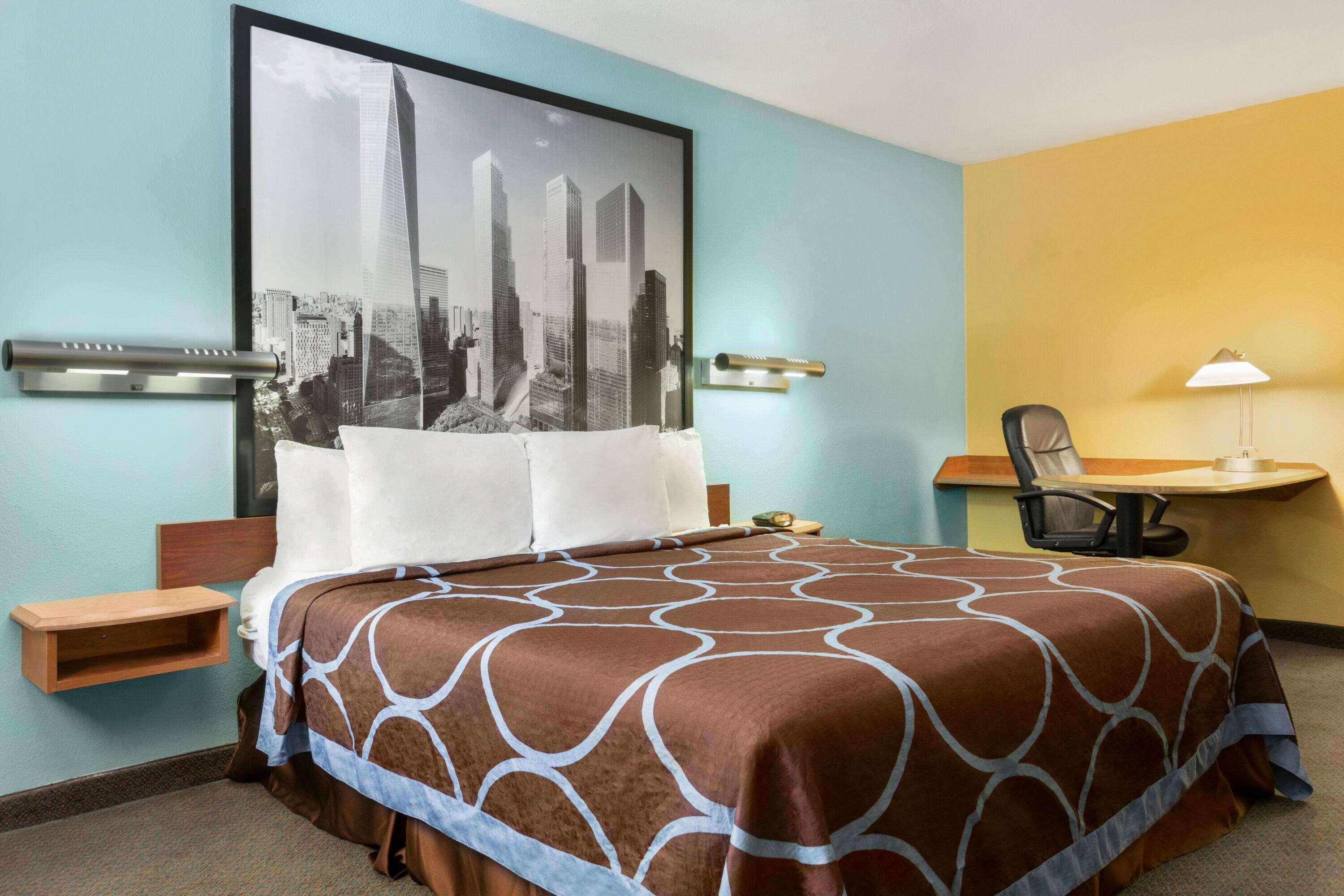 Super 8 By Wyndham Findlay