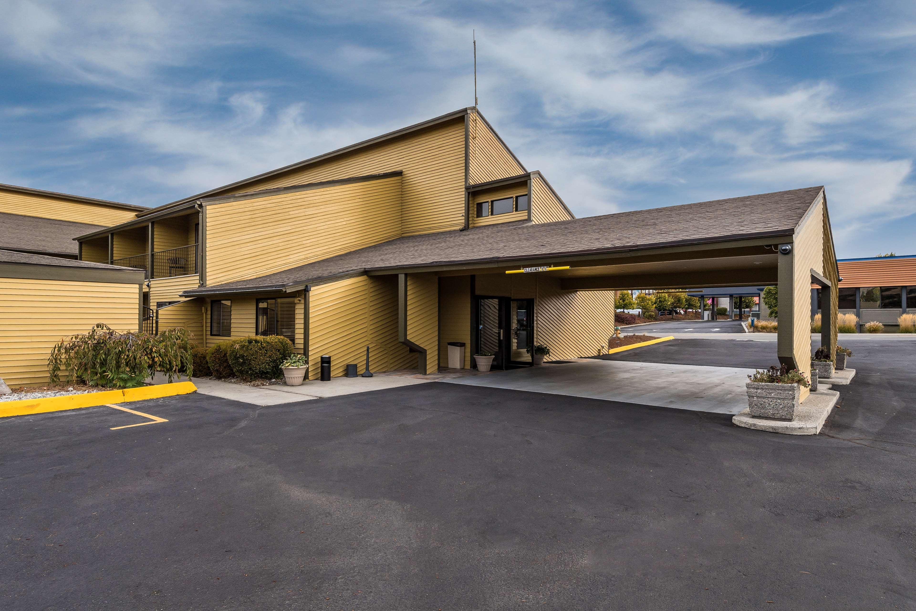 SureStay by Best Western Wenatchee image