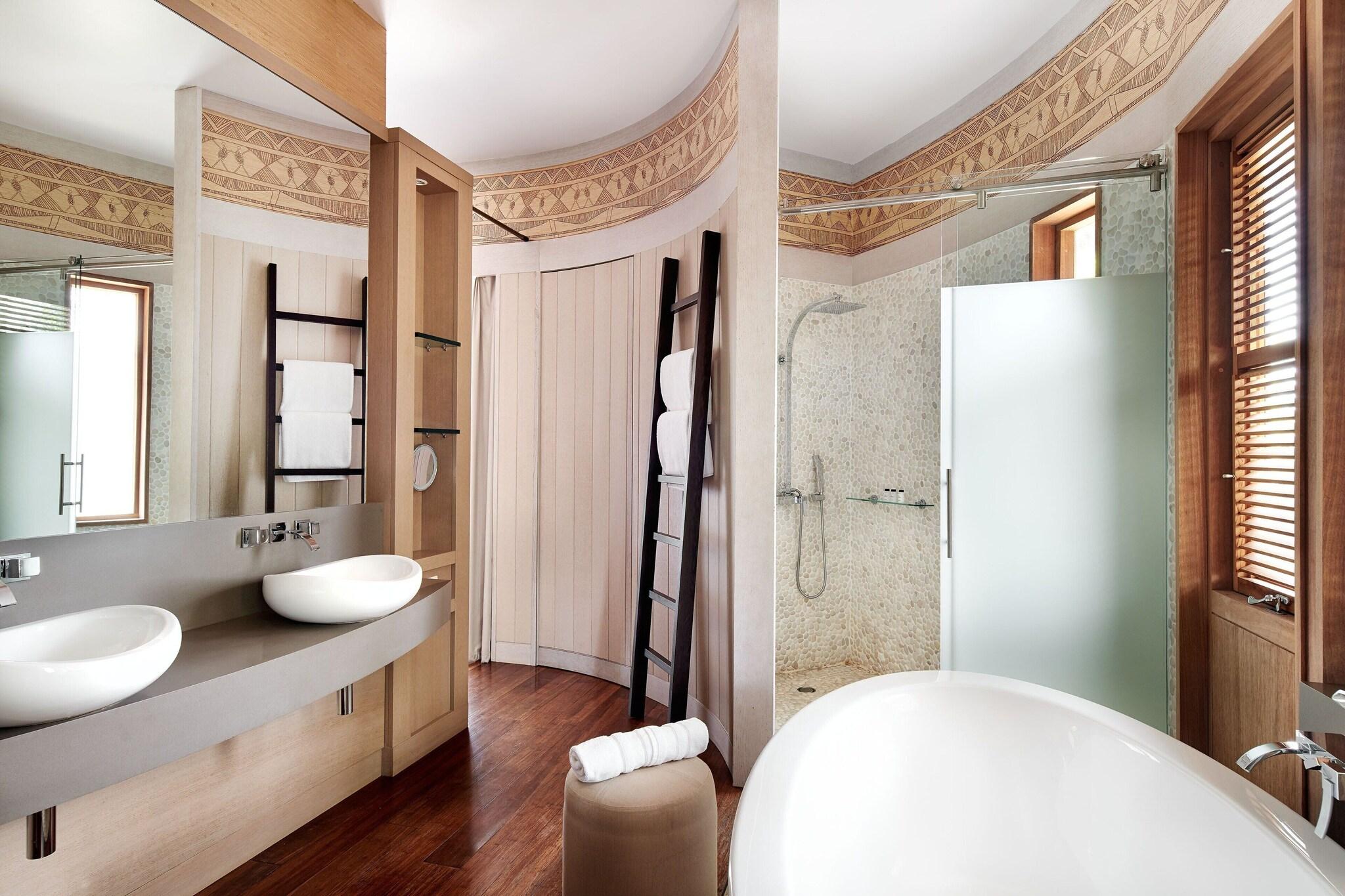 Sheraton New Caledonia Deva Spa & Golf Resort