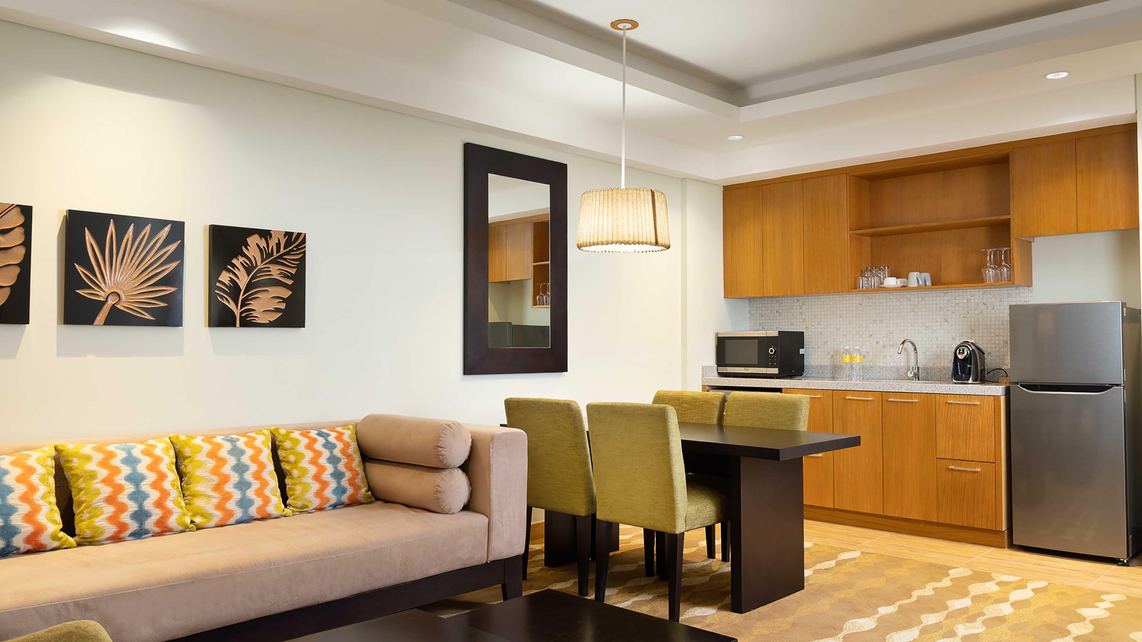 Holiday Inn & Suites Jakarta Gajah Mada