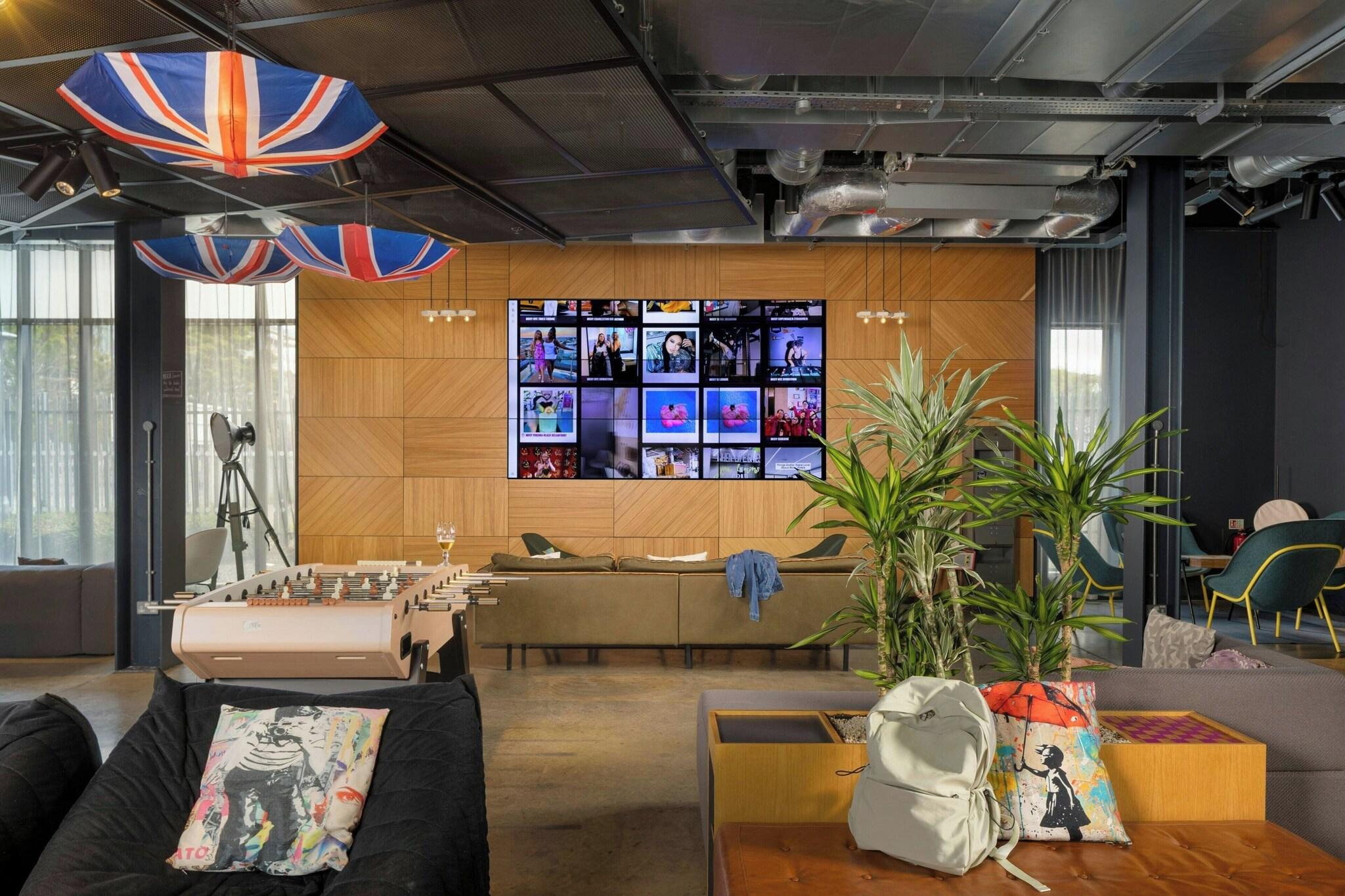 Moxy London Heathrow Airport