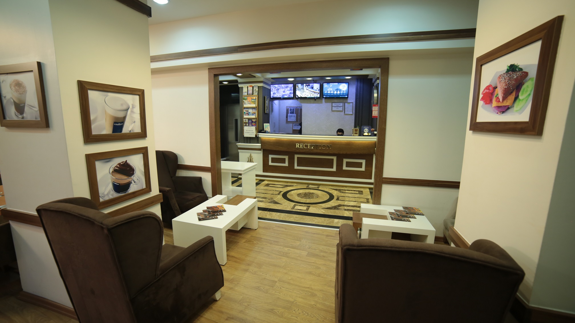 Black Pearl Hotel
