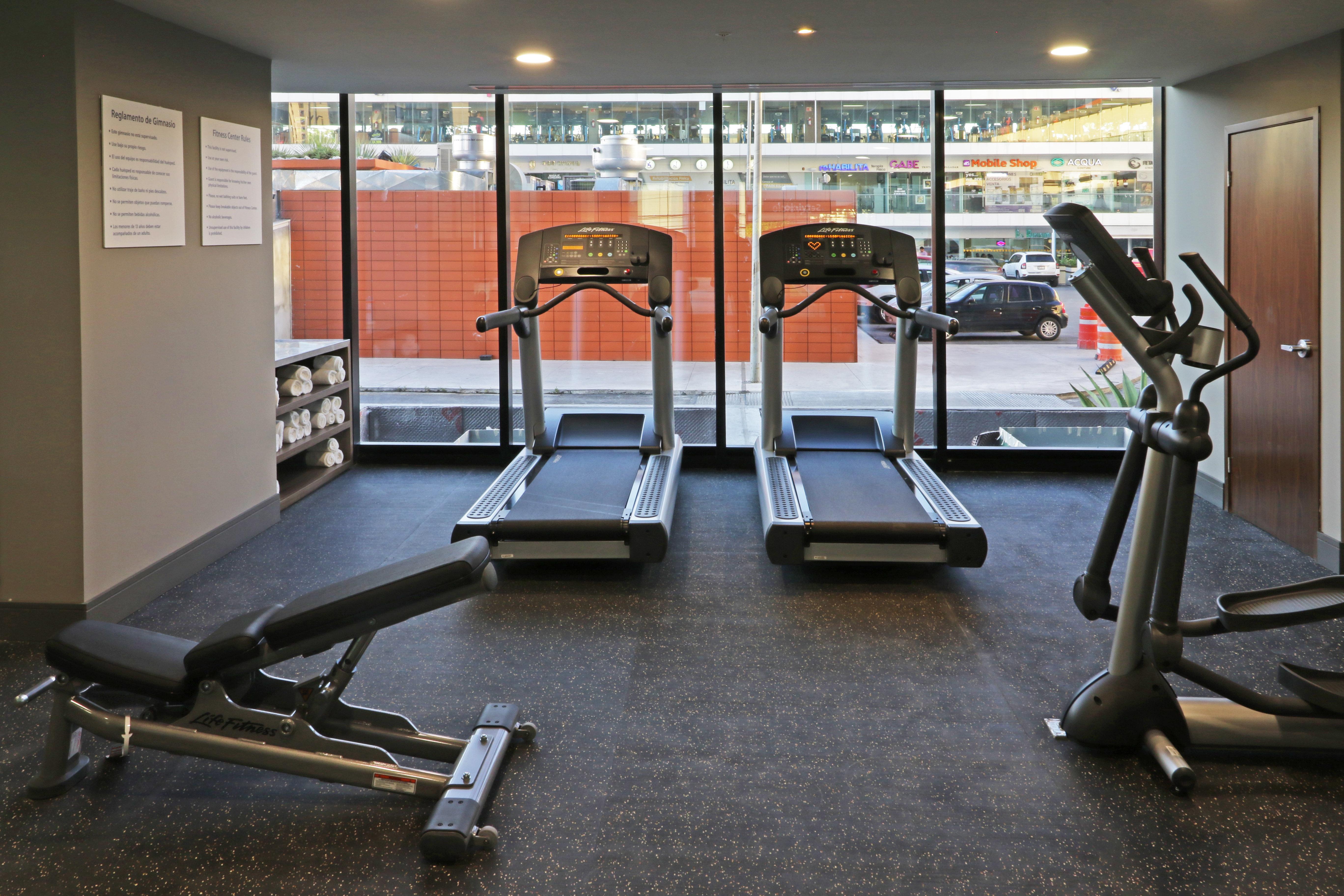 Holiday Inn Express & Suites Monterrey Valle