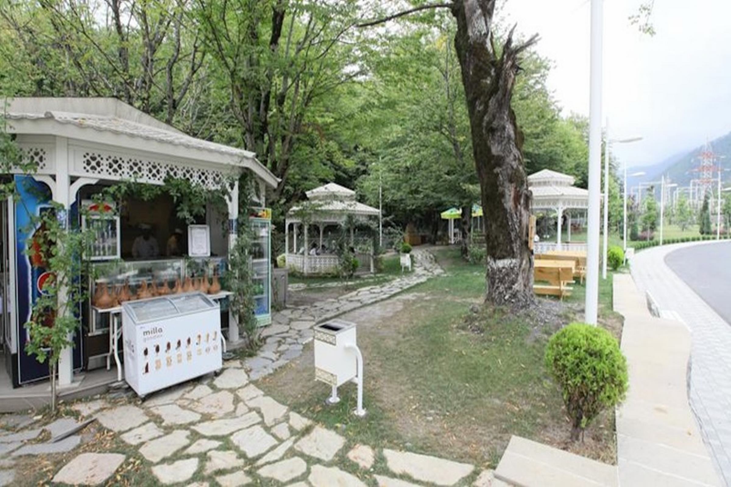 Qafqaz Riverside Hotel