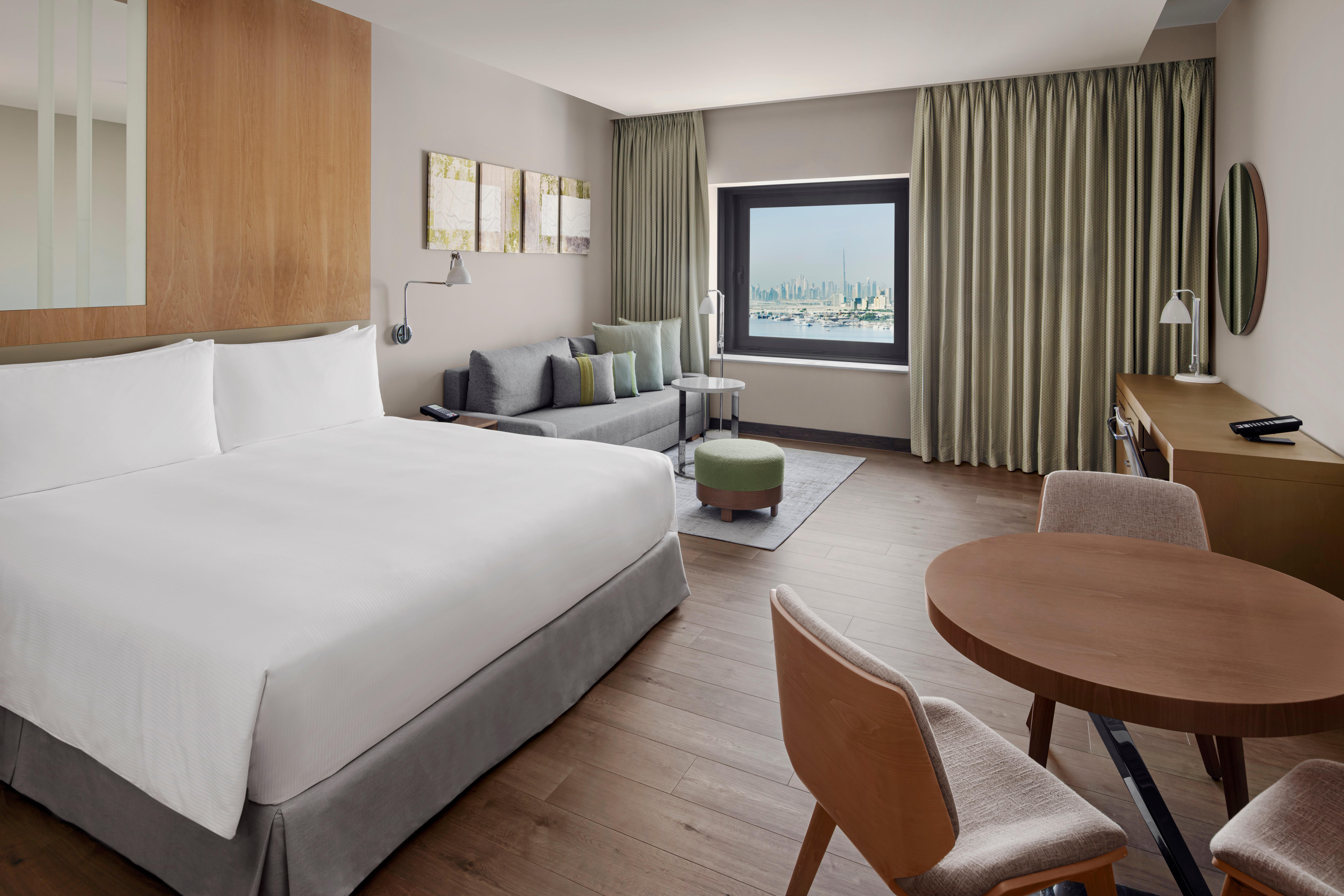 Holiday Inn & Suites Dubai Festival City