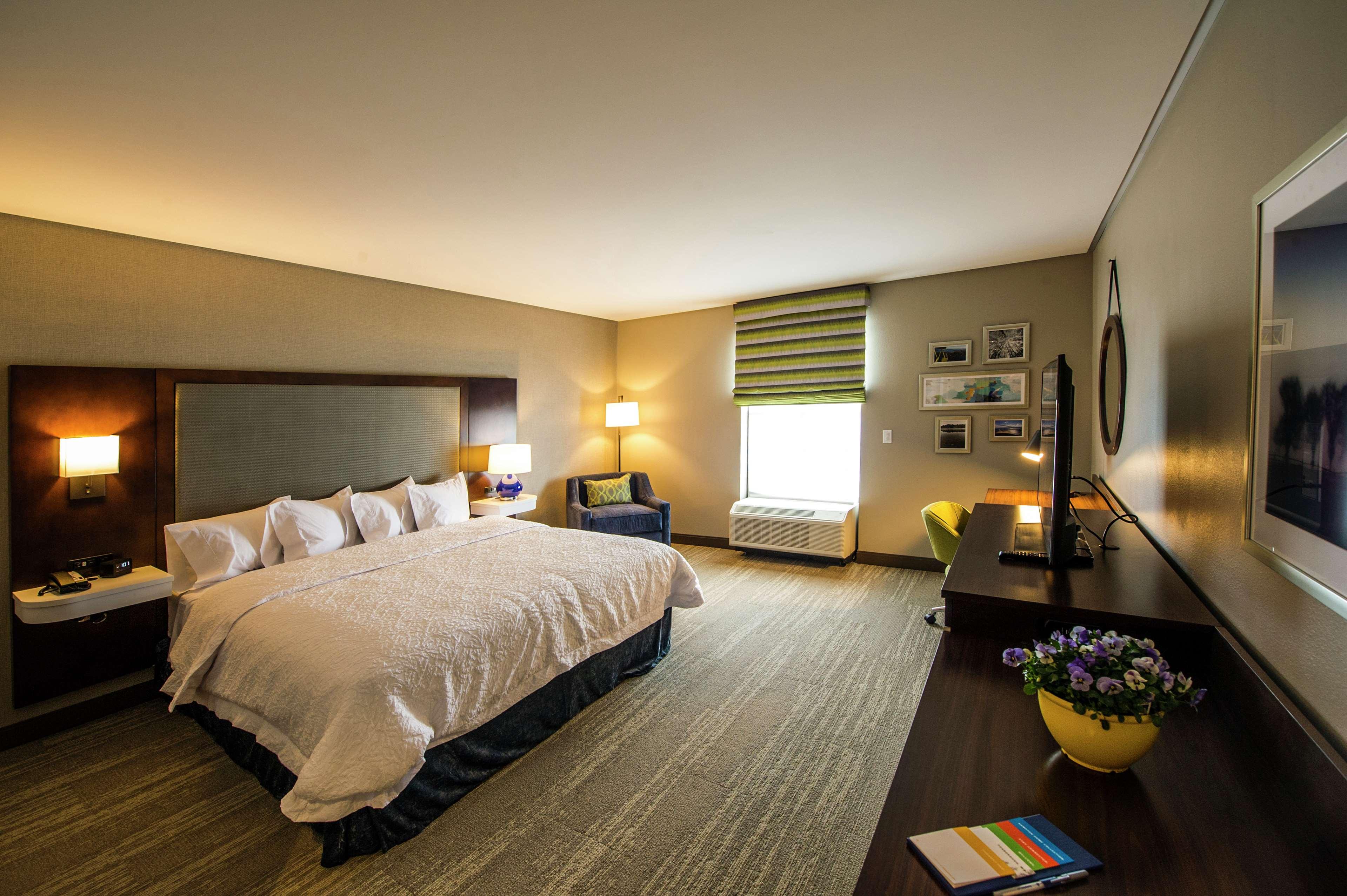 Hampton Inn & Suites Foxborough -Mansfield
