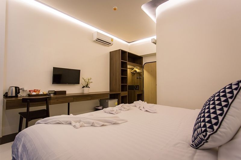 BearPacker Patong Hostel by null