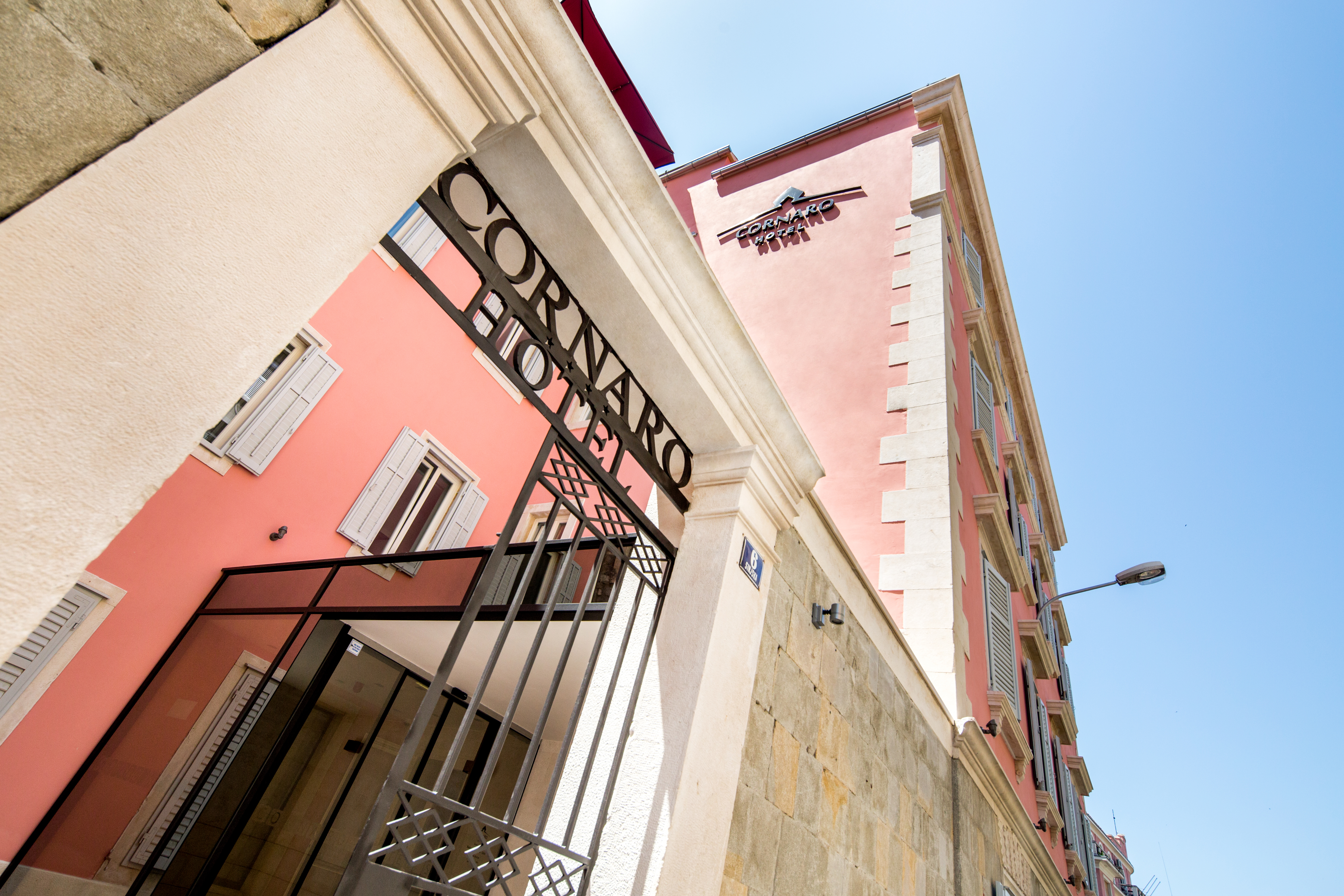 Cornaro Hotel - фото