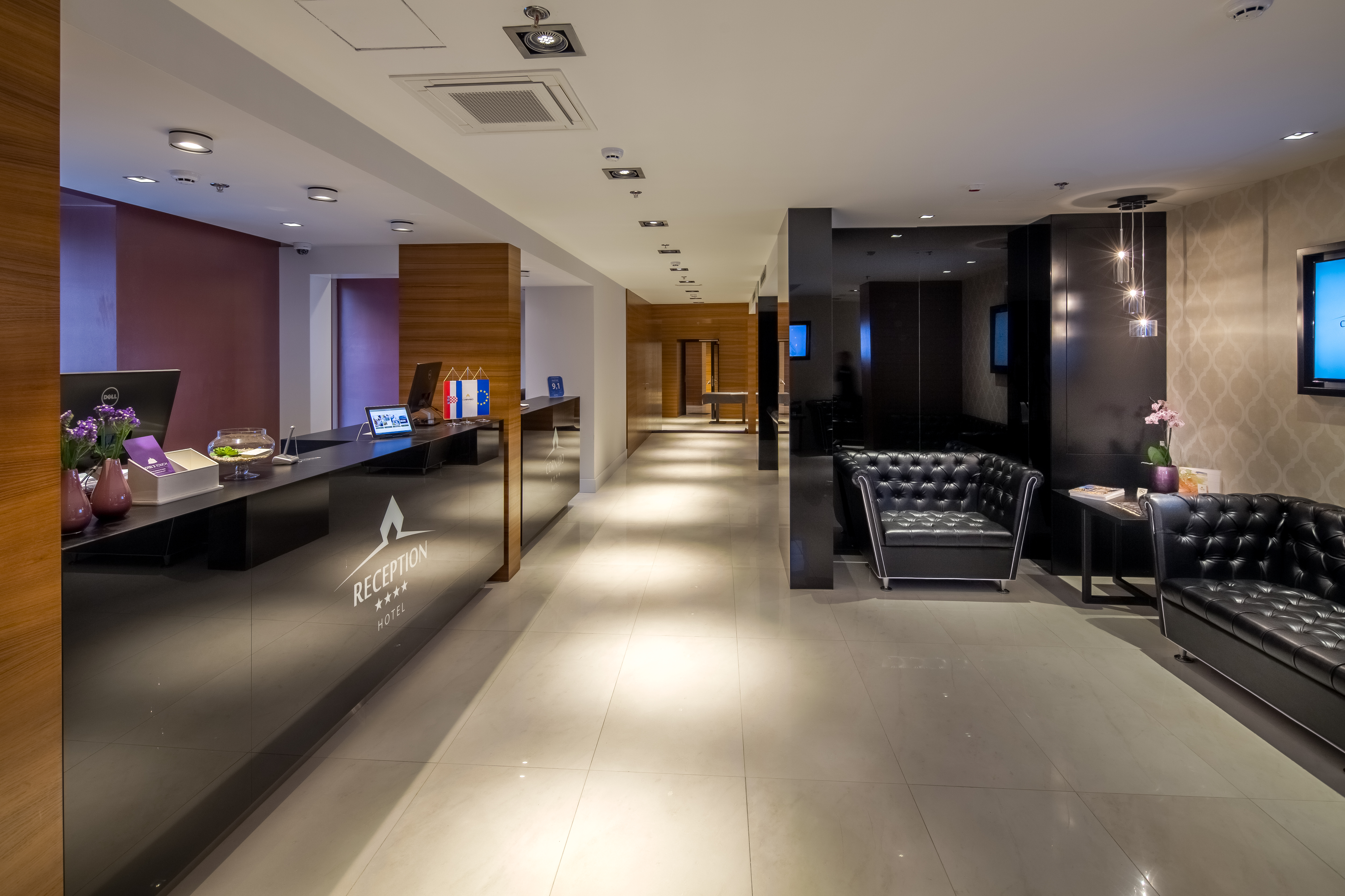 Cornaro Hotel - фото