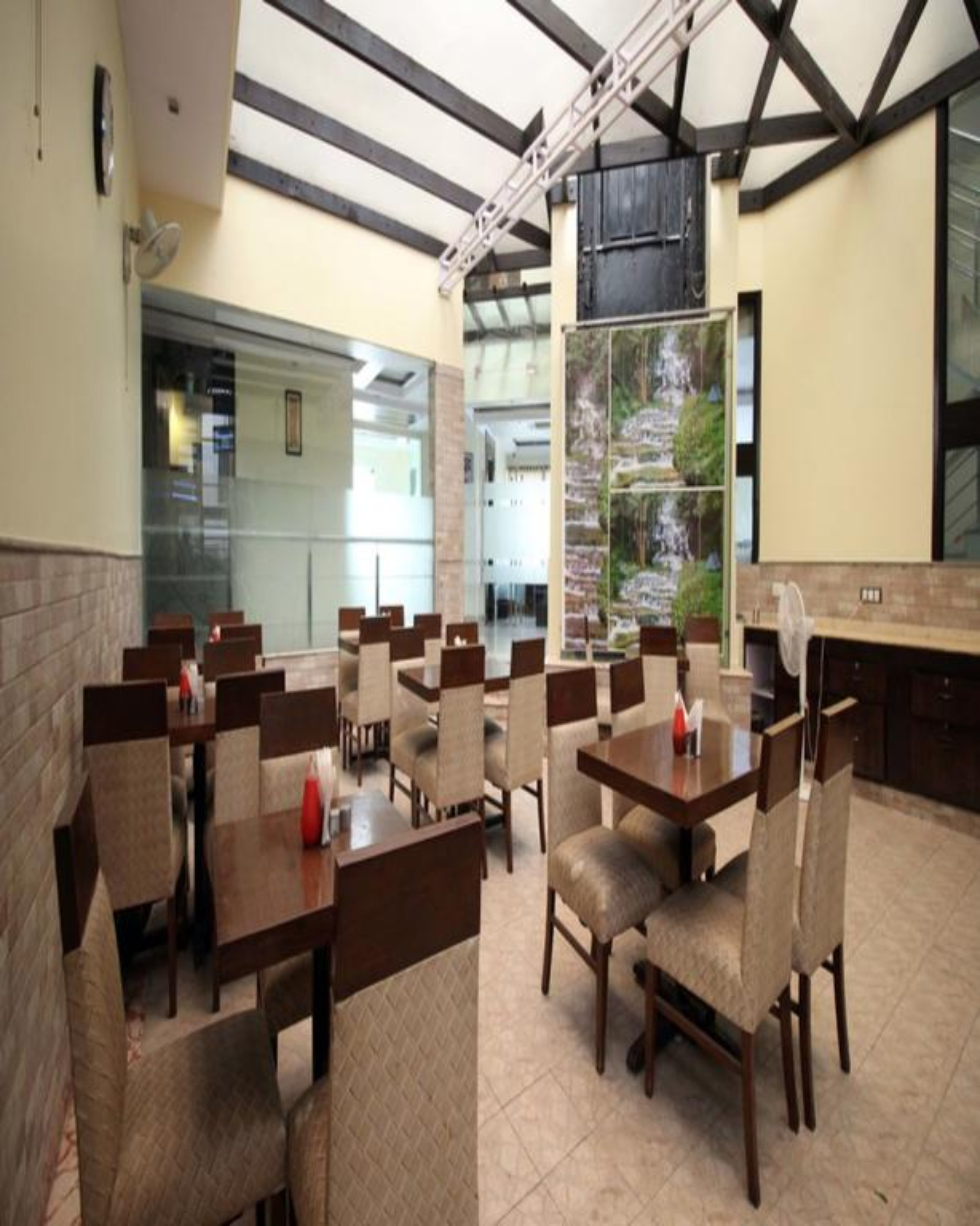 Fabhotel Marble Arch Karol Bagh