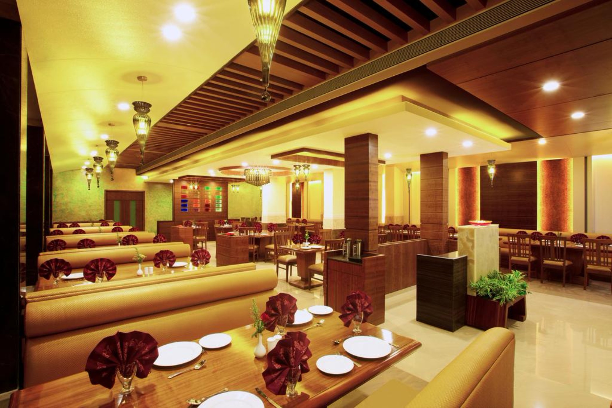 The Club Emerald, Chembur
