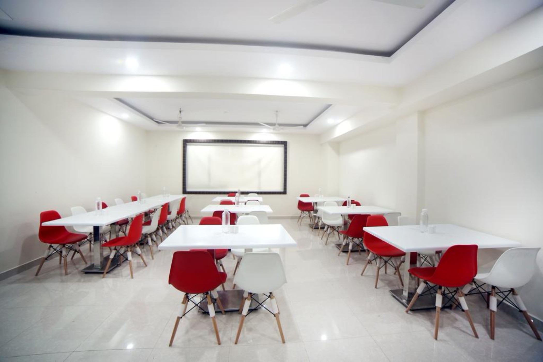 FabHotel Pearl City HiTech City