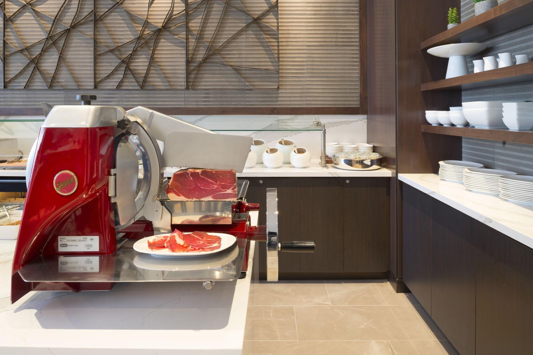 AC Hotel Boston Cleveland Circle by null