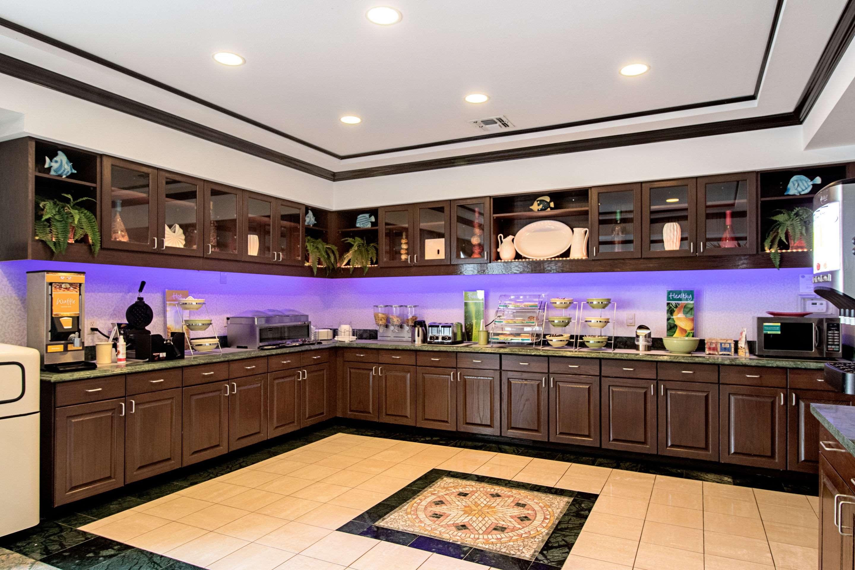 Quality Inn & Suites Robstown