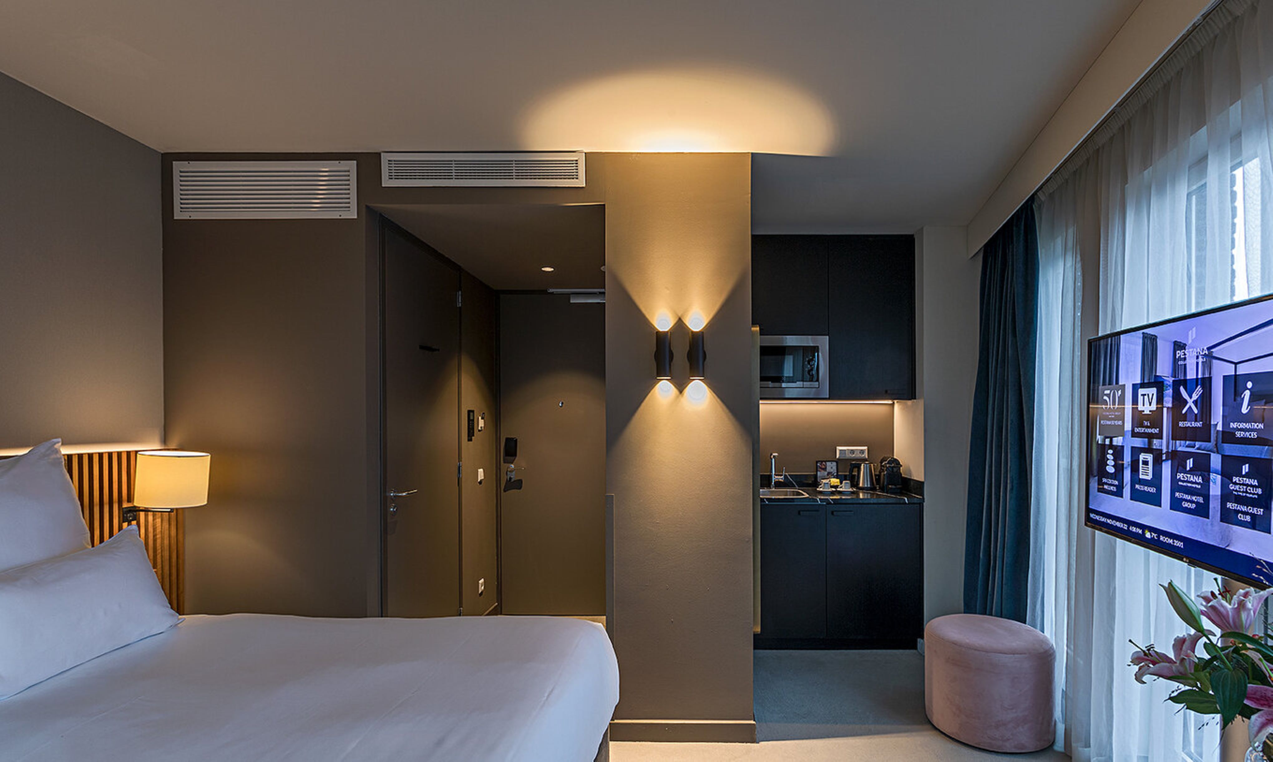 Pestana Amsterdam Riverside by null