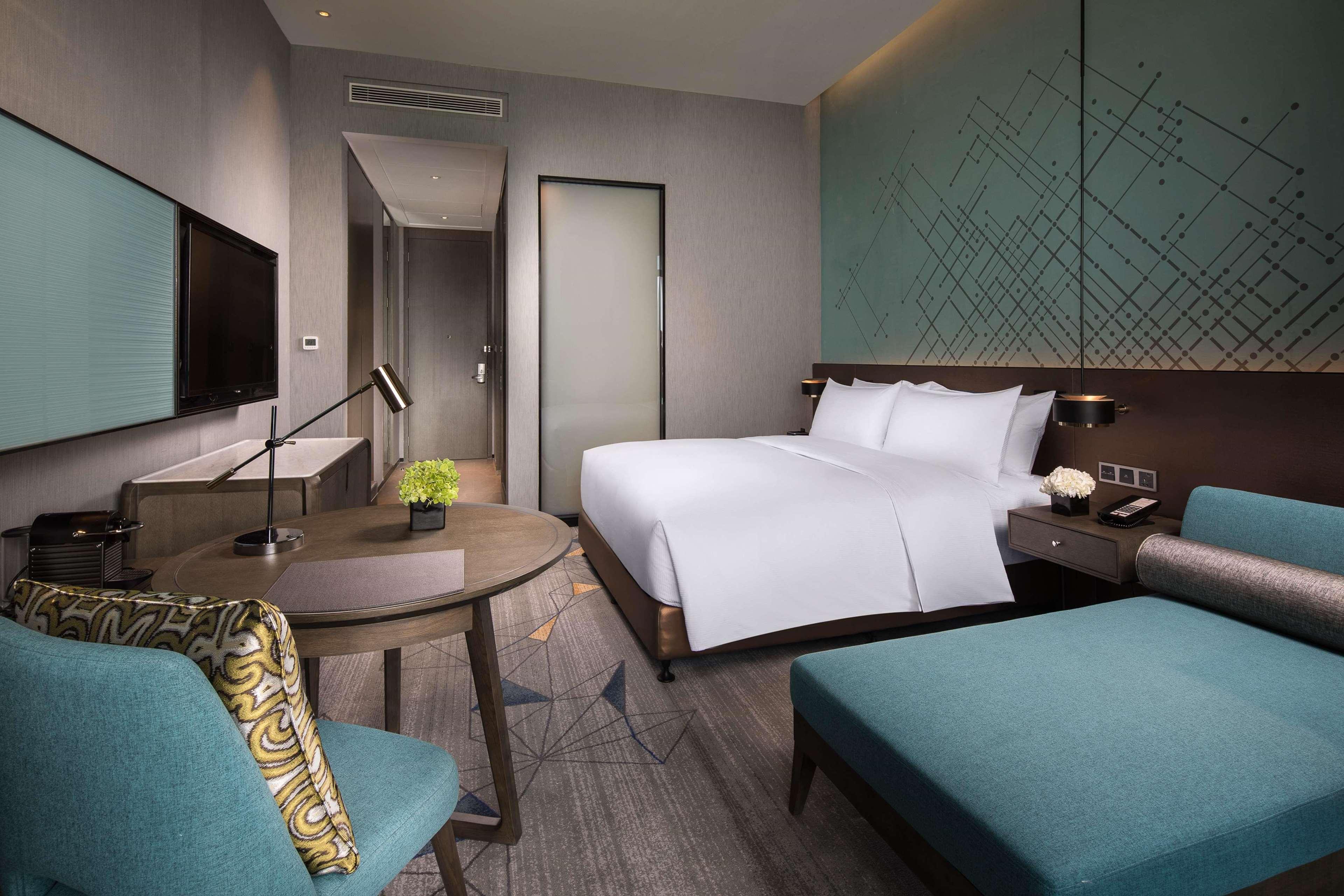 DoubleTree by Hilton Qingdao Oriental Movie Metrop