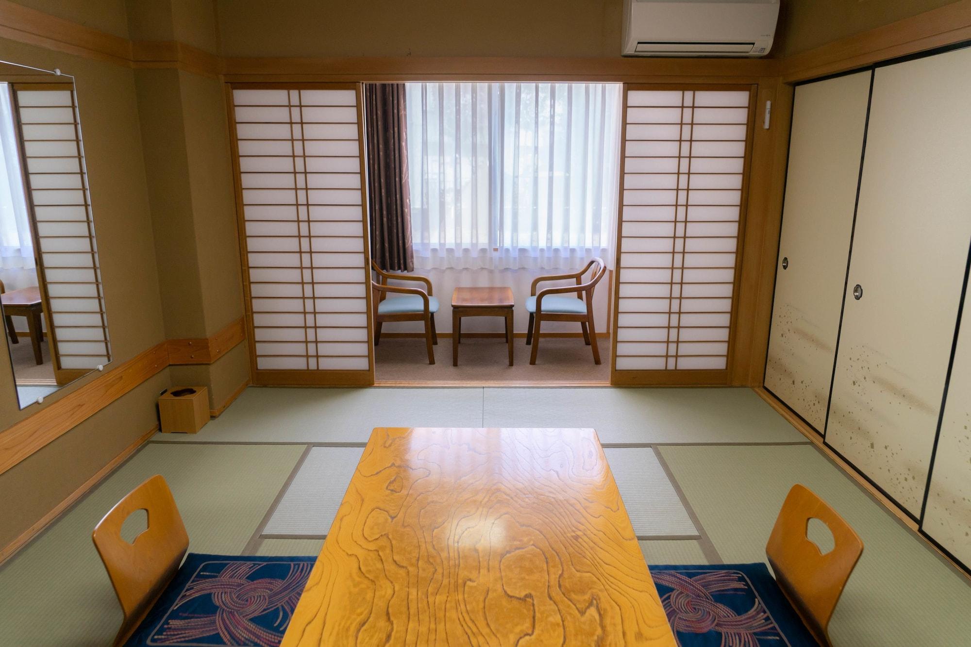 Wakamatsu Honten by null
