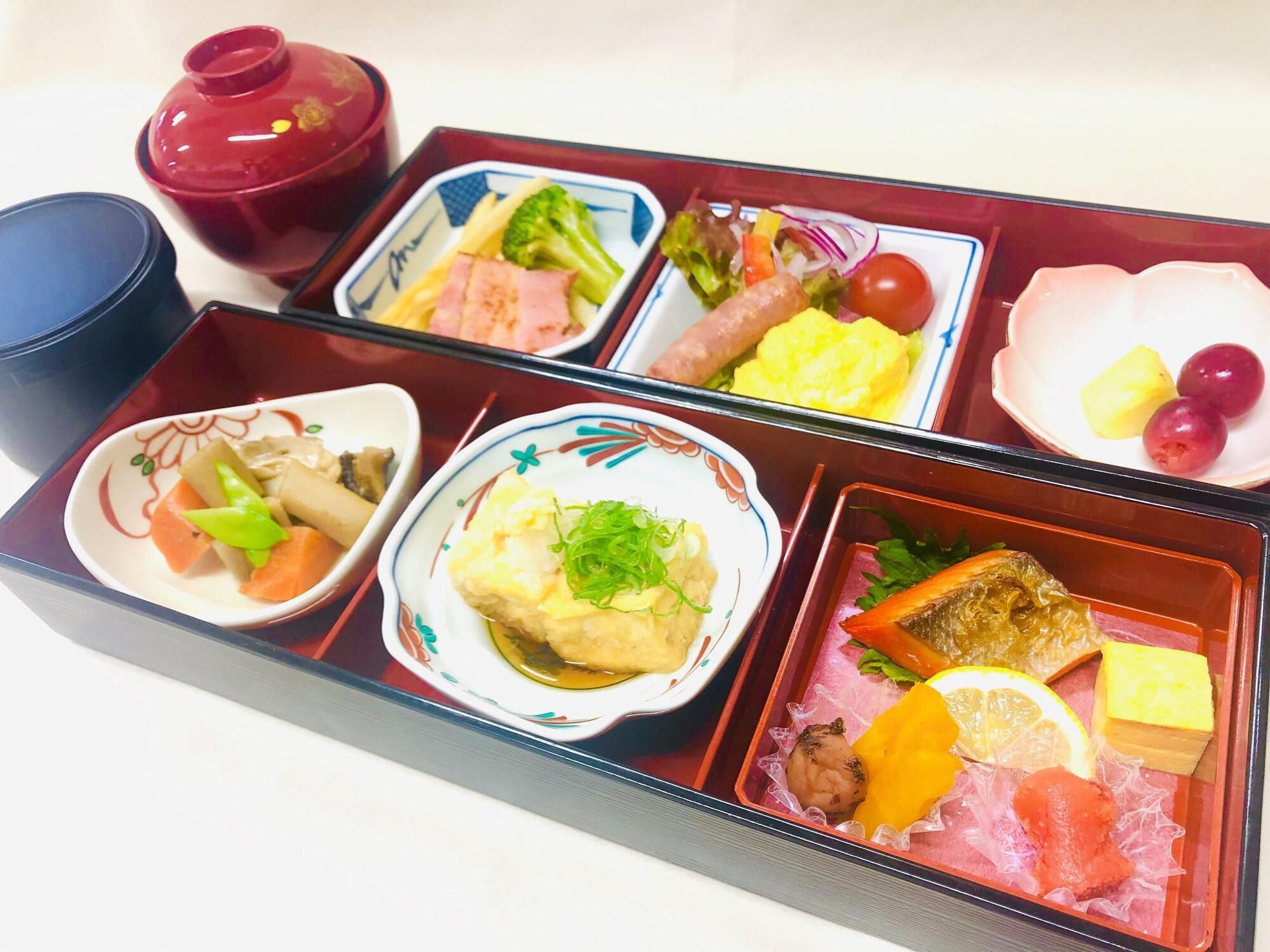 Tsuyama Kakuzan Hotel