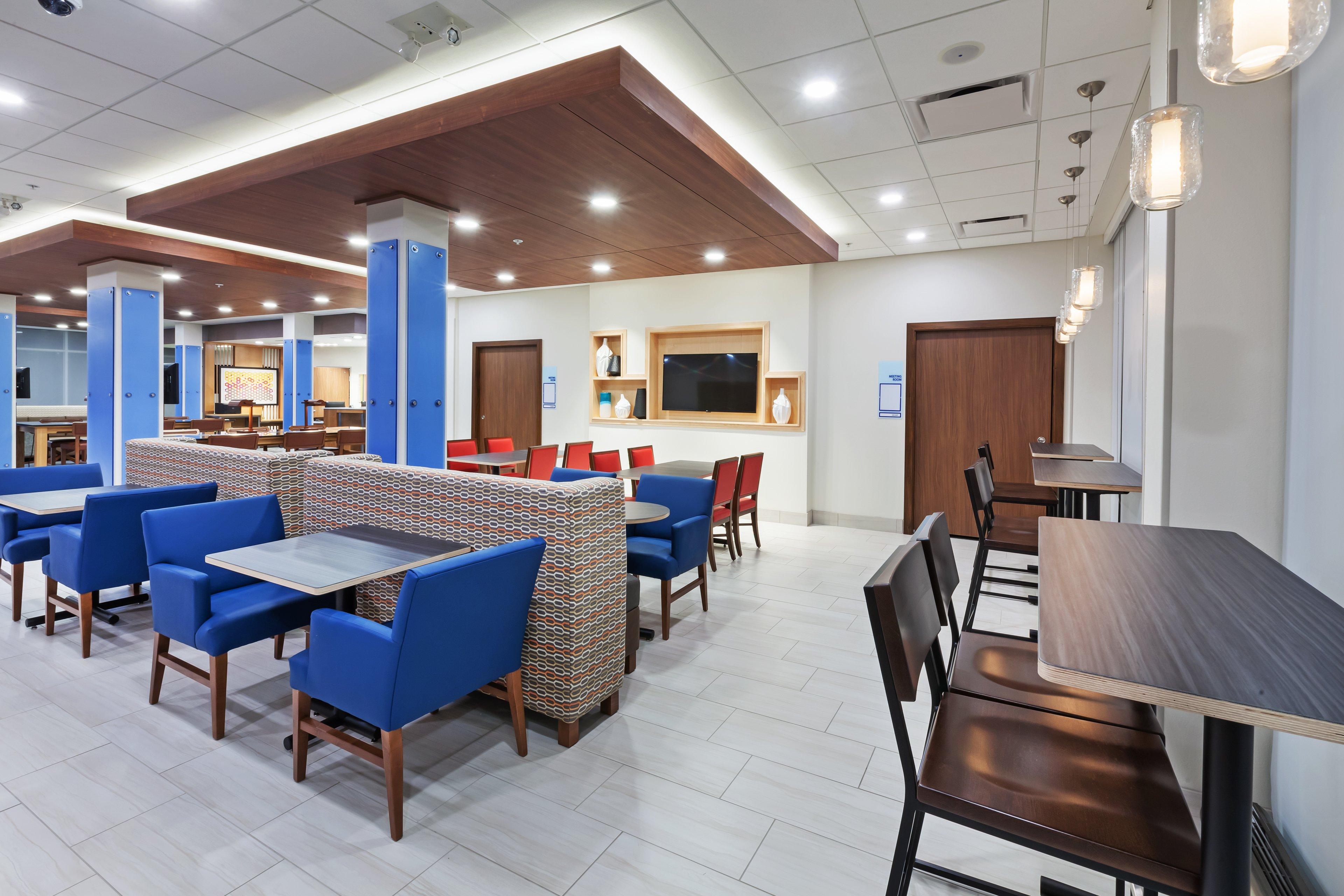 Holiday Inn Express Lenexa Overland Park Area