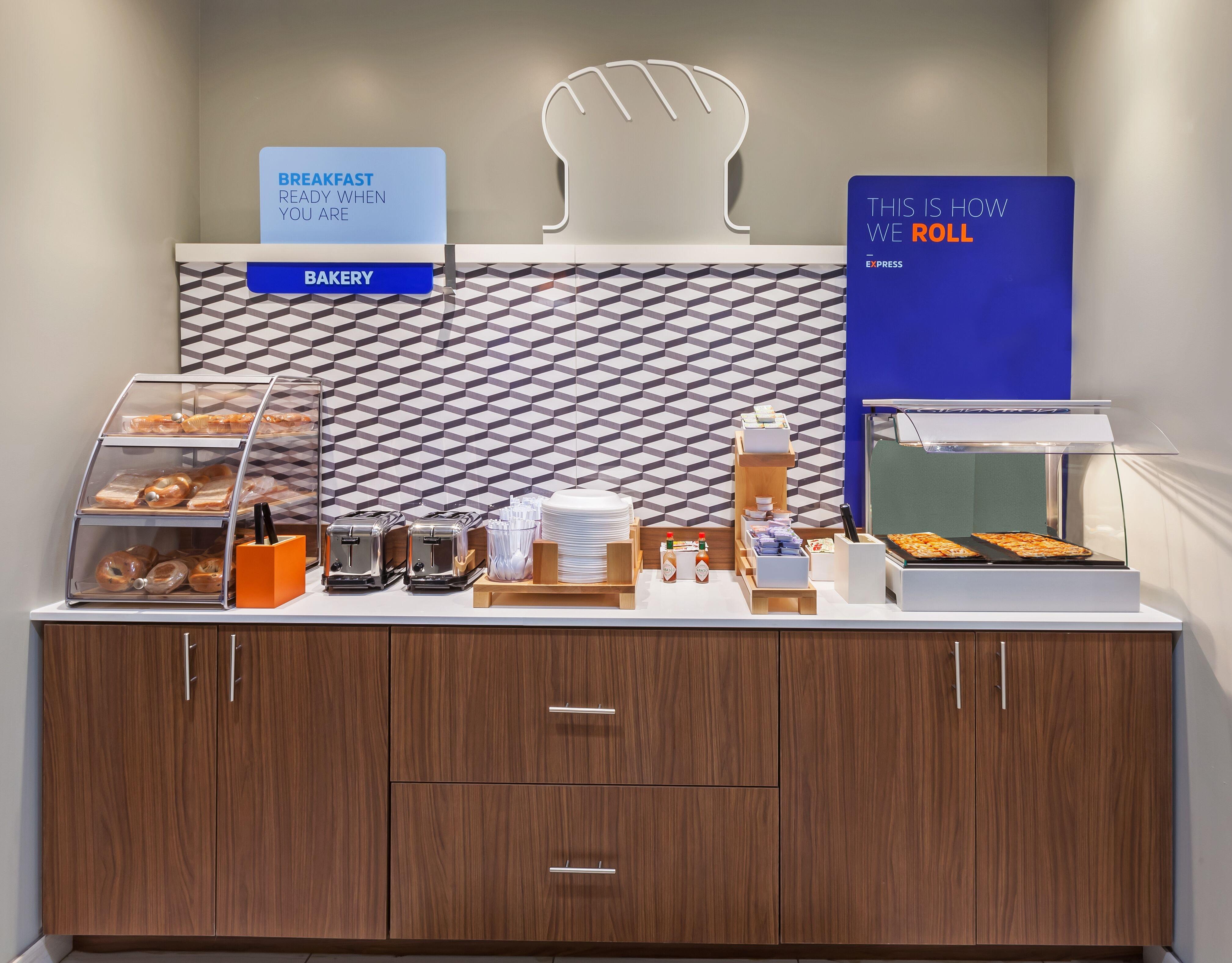 Holiday Inn Exp & Sts Tulsa South - Woodland Hills