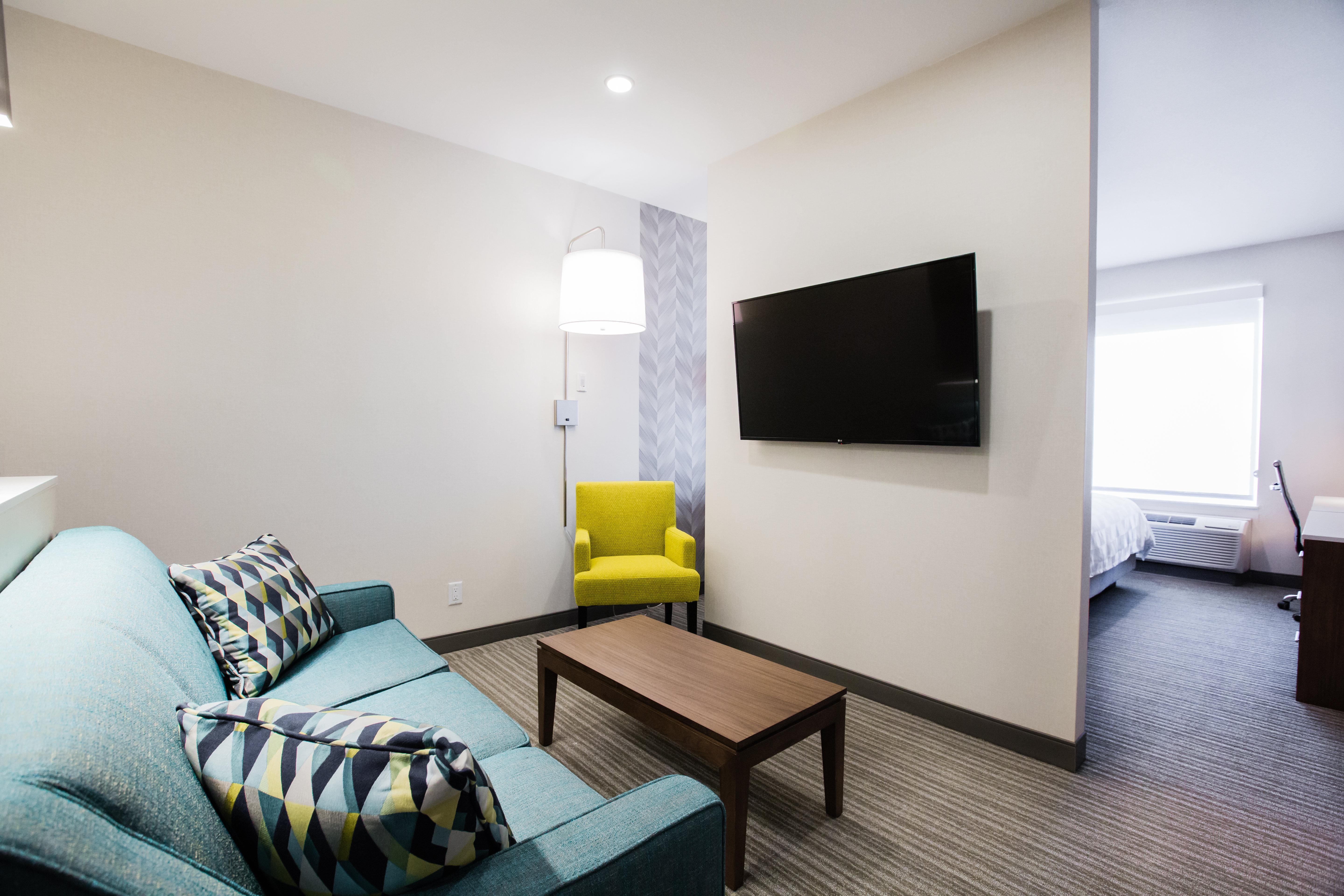 Holiday Inn & Suites Calgary South - Conf Ctr